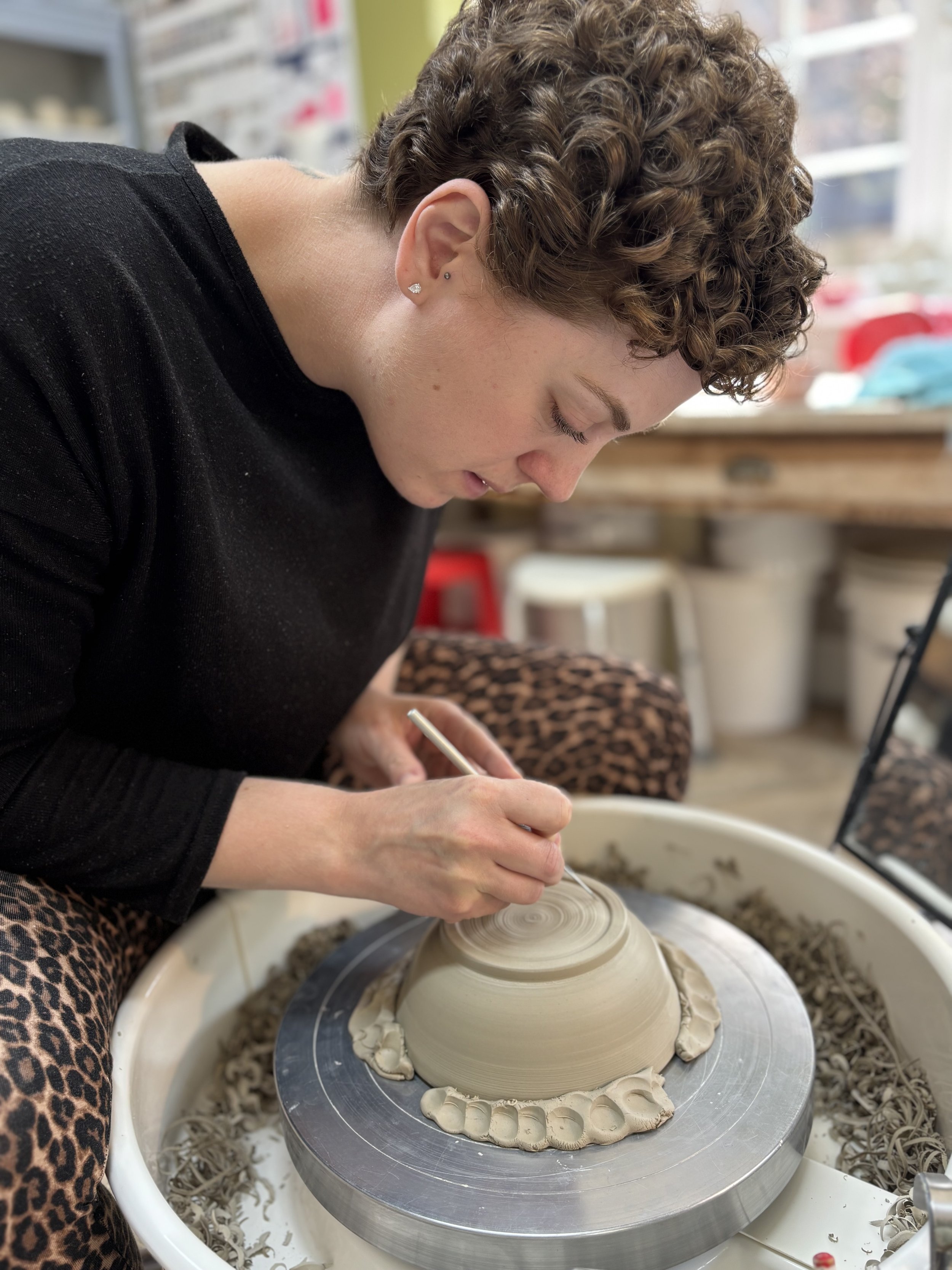 Isobel has been trimming her pieces and choosing her glazing for the final session of her 'Throw, Turn & Glaze Experience'!