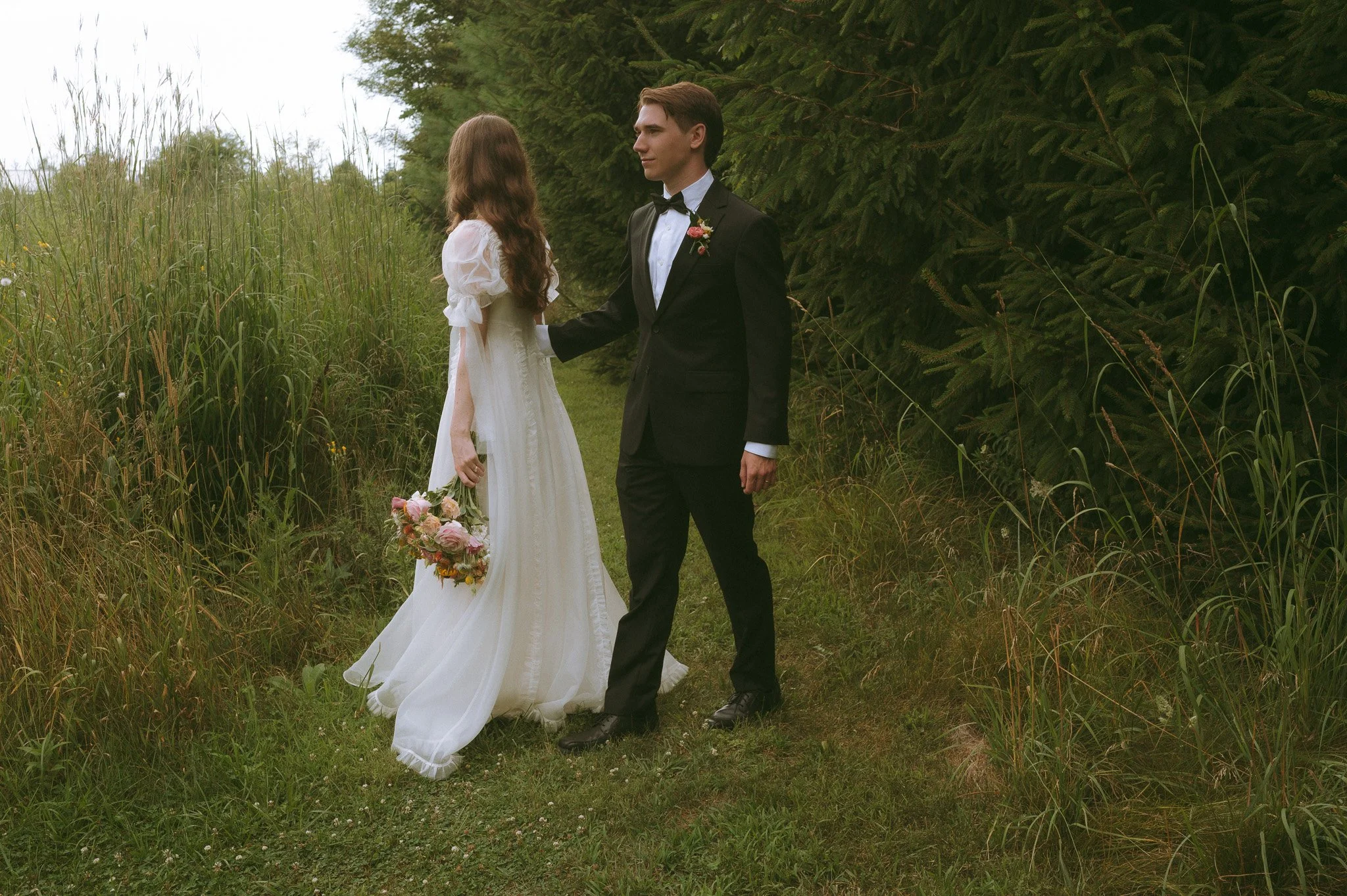 wedding unique photography Ontario Canada