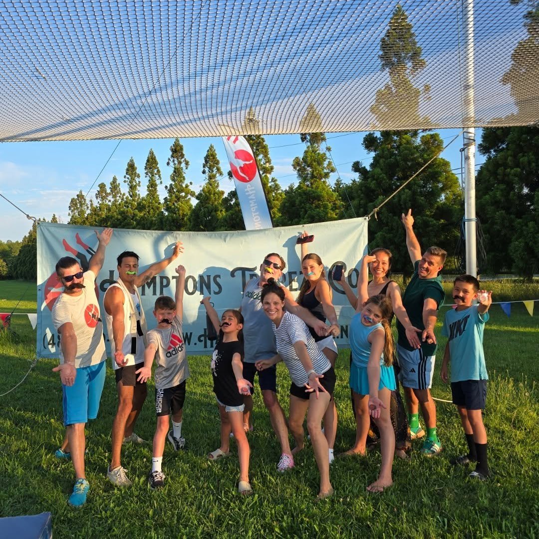 Another fantastic trapeze sesh with these wonderful people 😎

#hamptons #circuseverydamnday #flyingtrapeze #Bridgehampton #summerinthehamptons