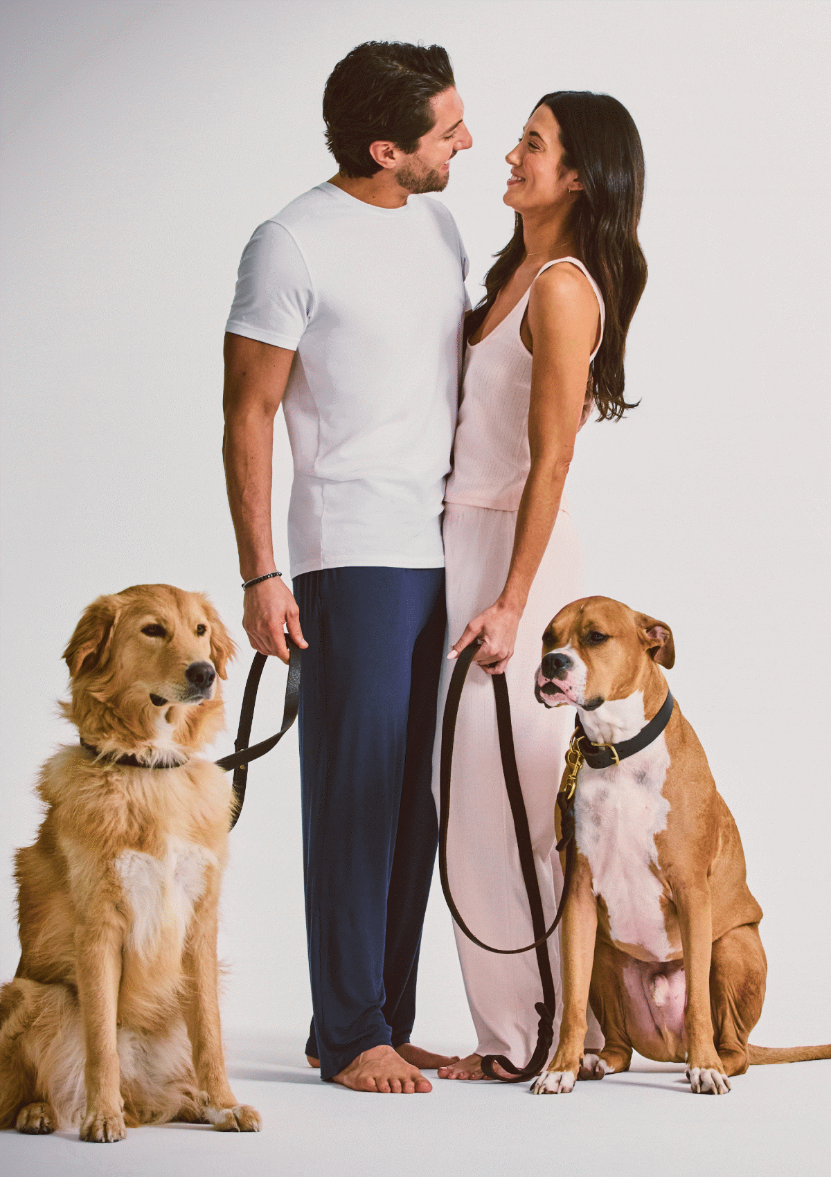 1-DG XCat Email - Weekend Lounge.gif