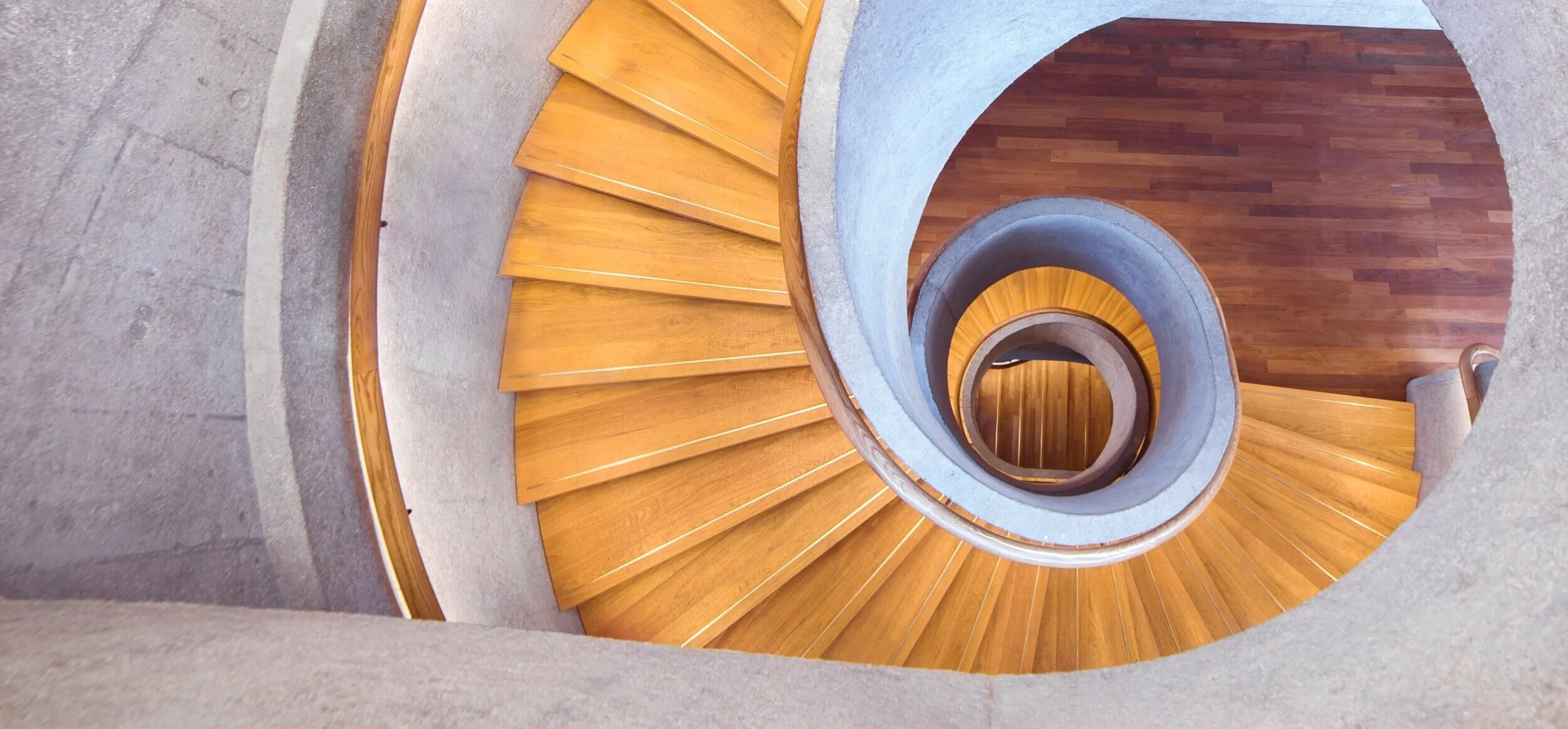 brown-wooden-stairs-1309897_Photo+by+Jimmy+Chan+from+Pexels+%281%29.jpg