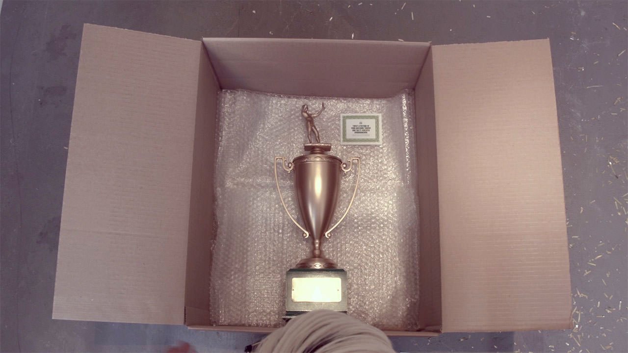 trophybot_visuals__0015_Trophy_(in_box).jpg