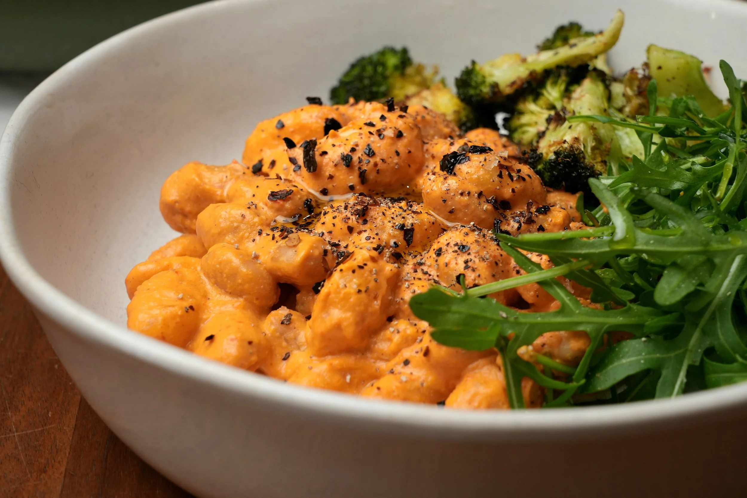 Creamy Roasted Pepper Gnocchi with Butter Beans, Charred Broccoli &amp; Rocket (vegan, gluten-free, high-protein)