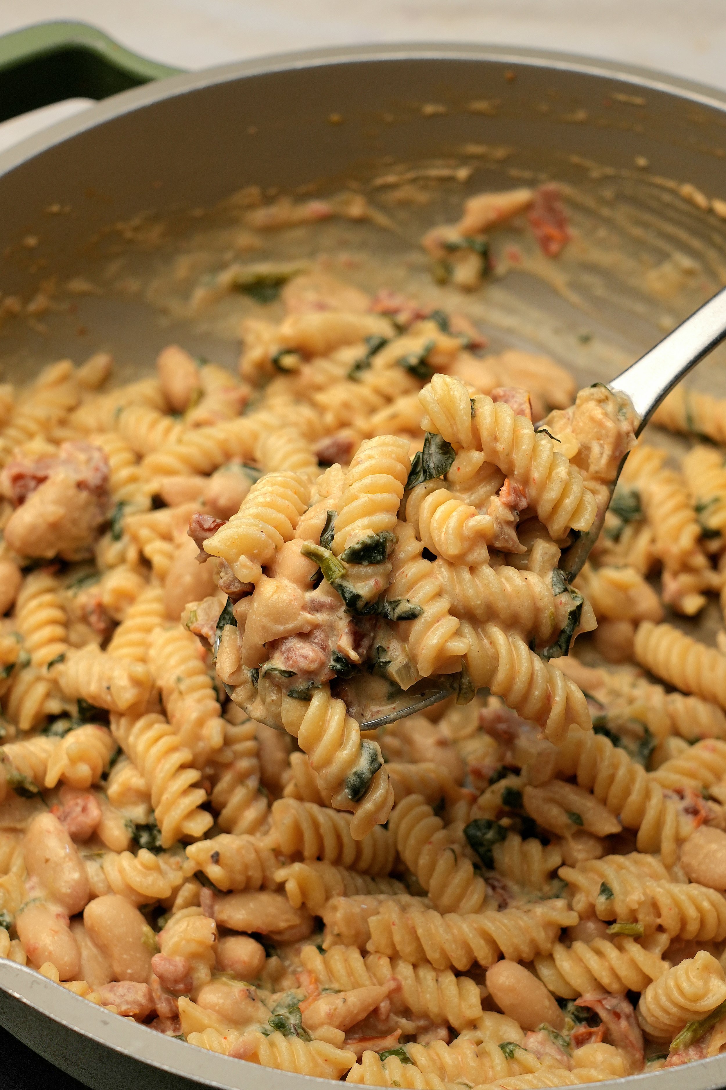 high protein meal prep creamy batch cook sundried tomato spinach and basil cannellini beans vegan gluten free image