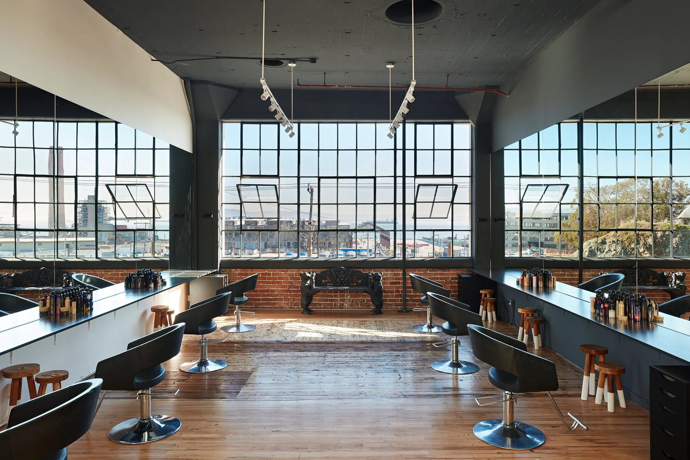 Barrow Salon
