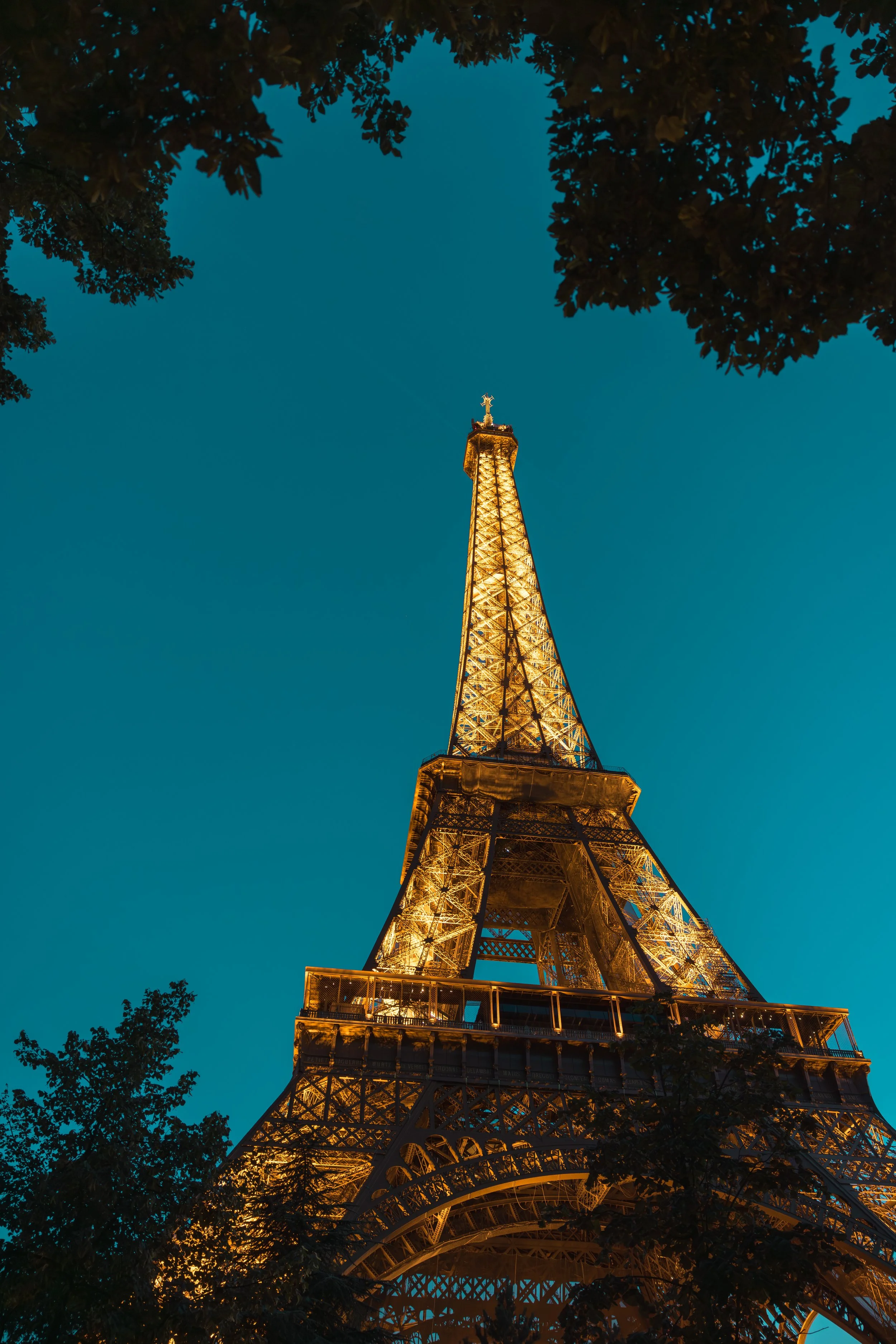 Effiel-2.jpg