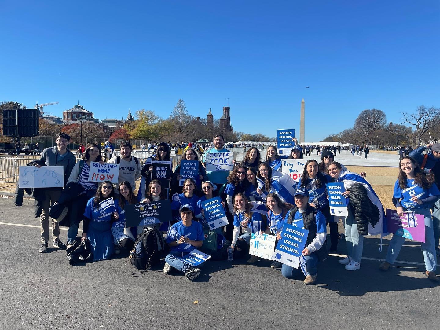 I am full of so so much pride. Bringing over 60 Brandeis students to DC for The March for Israel is easily a highlight of my time @brandeis_hillel 

Thank you to EVERYONE who showed up, spoke up and shared a smile&hellip; it was all worth it 💙🇮🇱💙