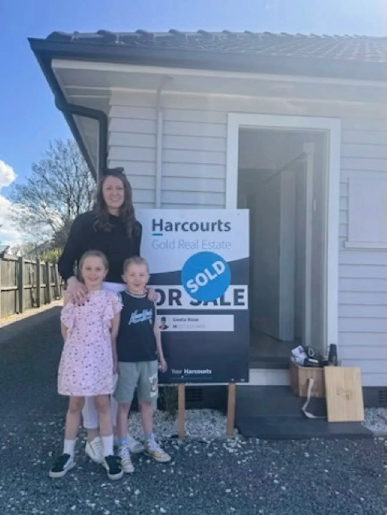 📸 October Snapshot 😮&zwj;💨 

1. SO much success. 4 epic first home buyers settled, 2 next home buyers, first investment property and a few exciting purchases made with home loan top-ups! 
2. The month of the kitchen saga (IYKYK)
3. A big 5 year ol