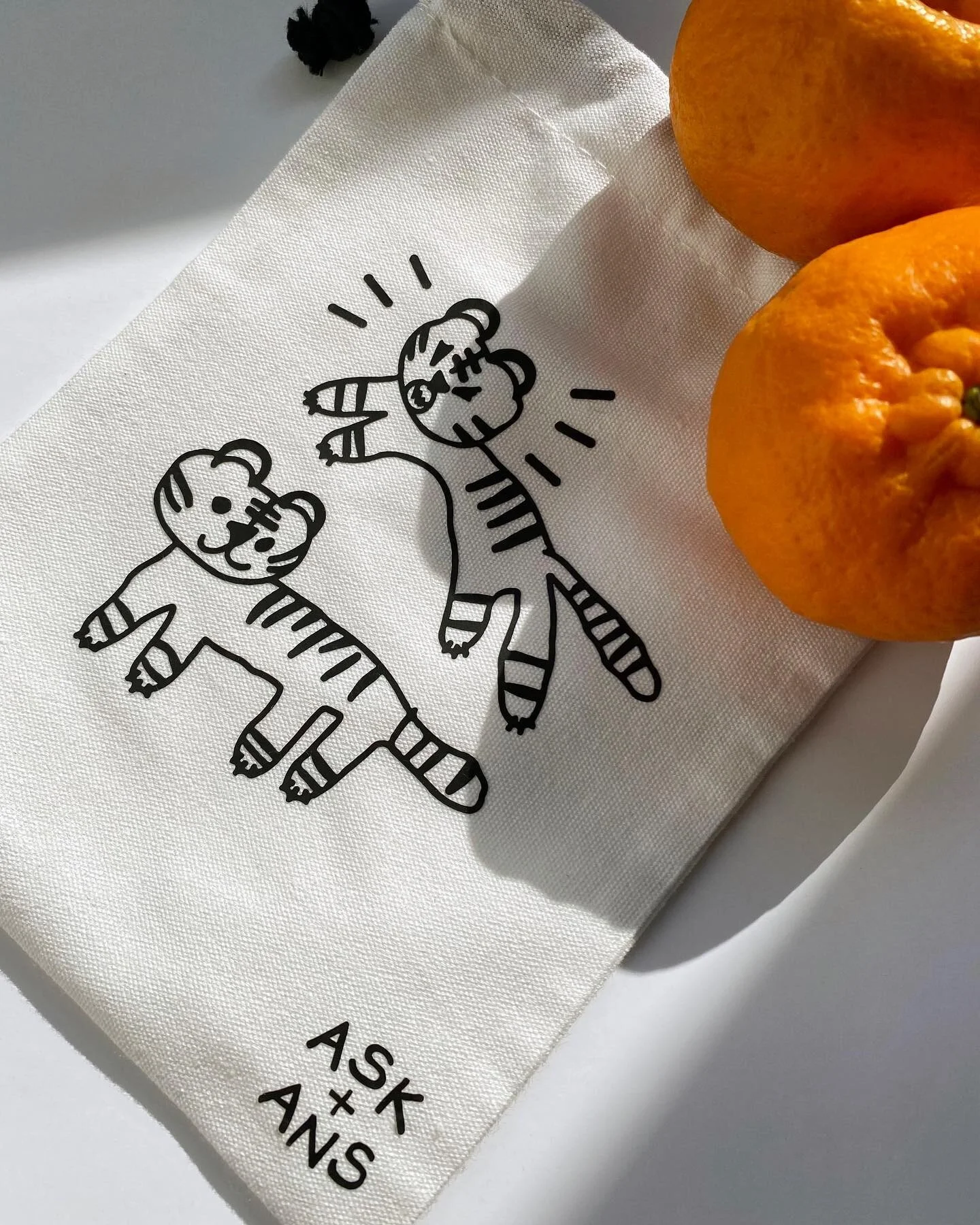 Our cute tiger illustration pouch is a must-have this Lunar New Year. Great for carrying your red packets! It also fits 2 mandarin oranges perfectly!
Available in our shop.
.
.
.
#illustration #cute #tiger #doodle #pouches #chinesenewyear #yearofthet