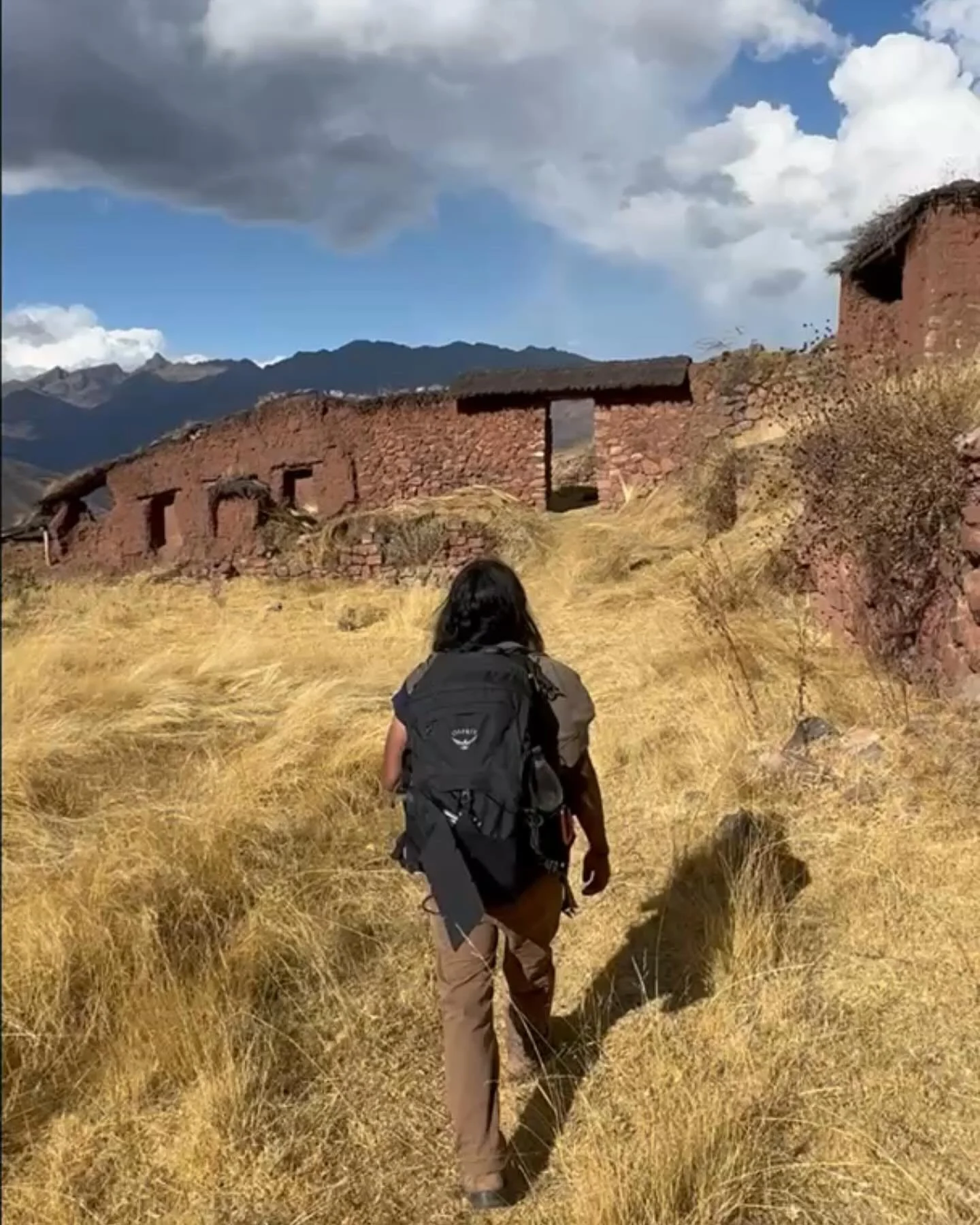 &bull;ᑕOᗰᗴ ᗴ᙭ᑭᒪOᖇᗴ ᗯITᕼ ᑌS&bull;
Ven a Explorar con Nosotros!! 🧭 🗺️ 🗿