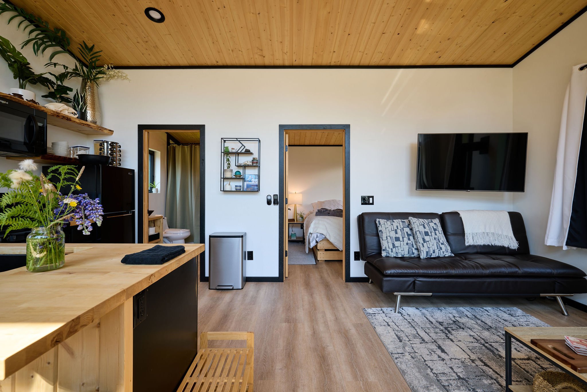 Spacious living area 