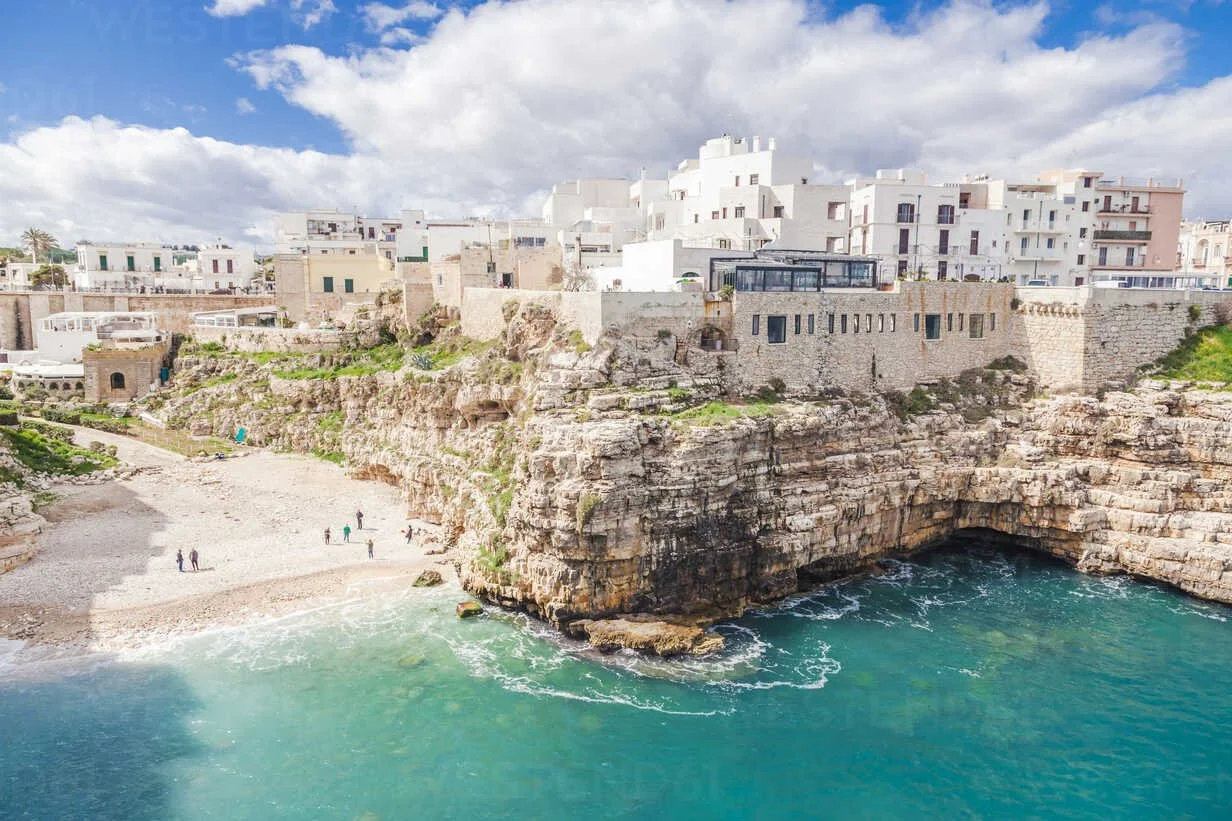 italy-puglia-polognano-a-mare-view-to-beach-and-city-FLMF00042.jpeg
