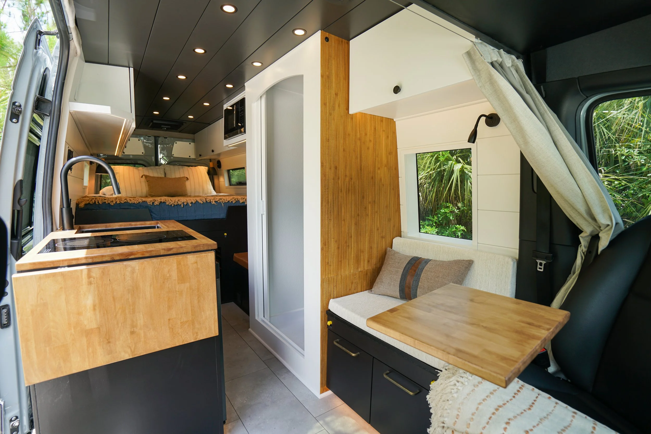 Voyager XL - 170" Sprinter