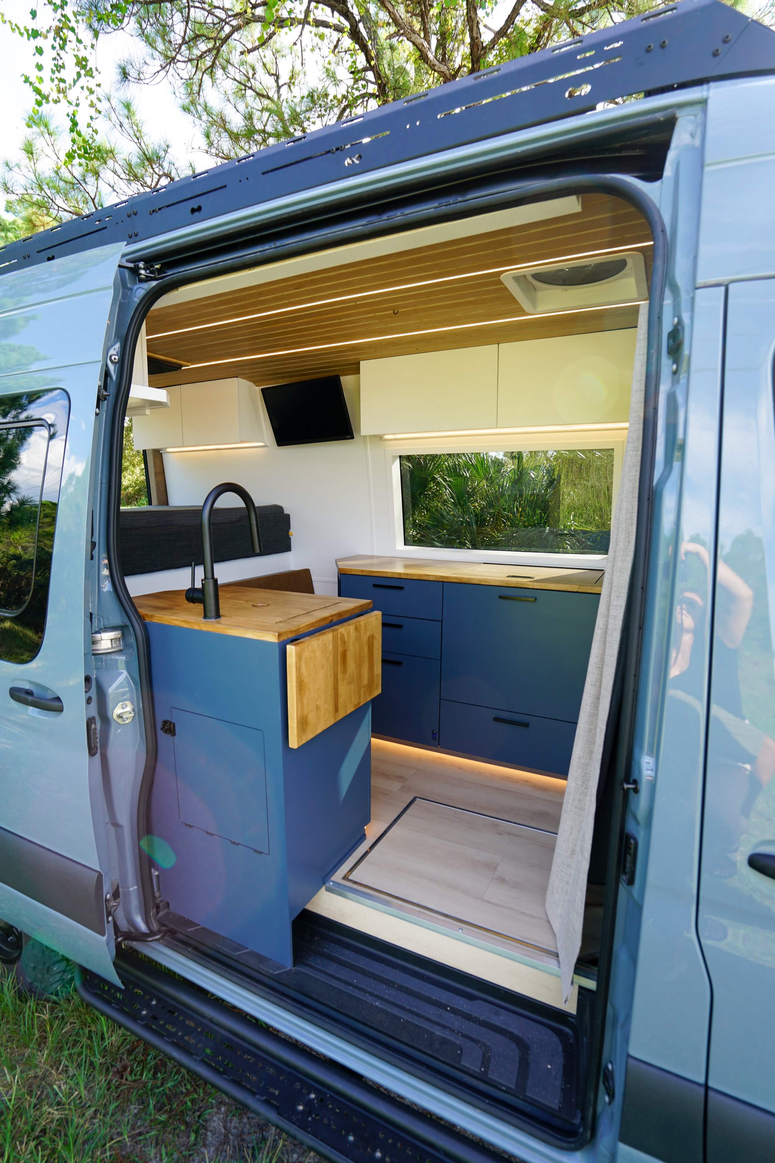 Custom Conversion - 144" Sprinter