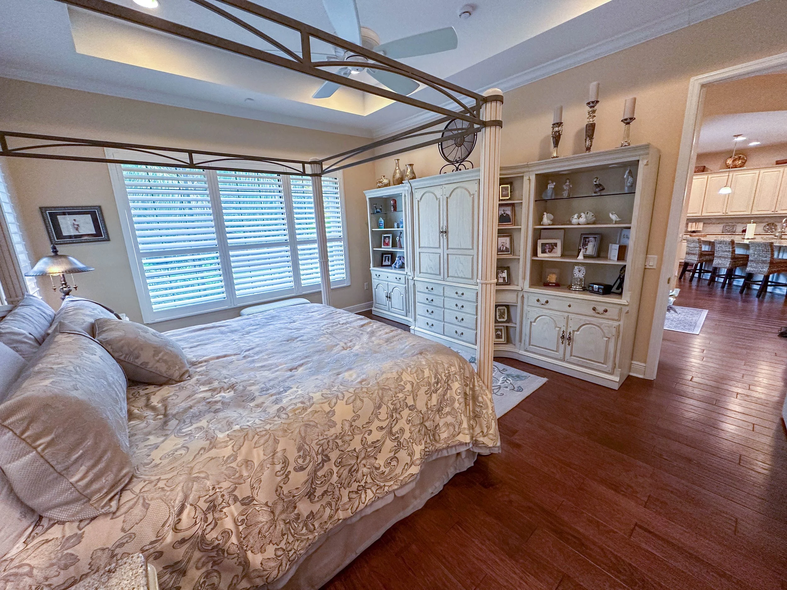 20250802 14721 Interior-41.jpg