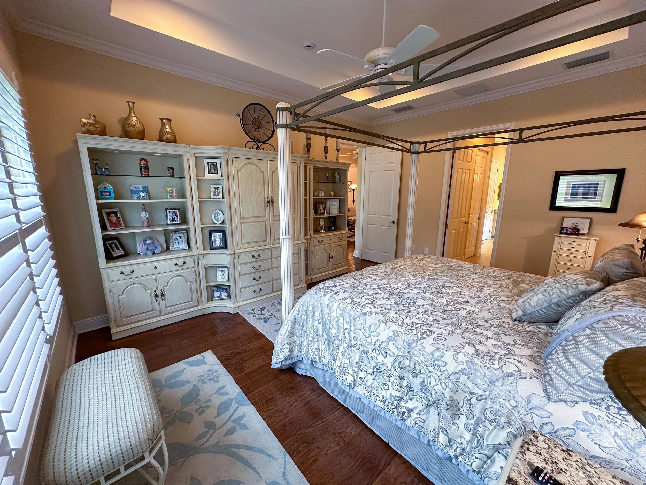 20250802 14721 Interior-43.jpg