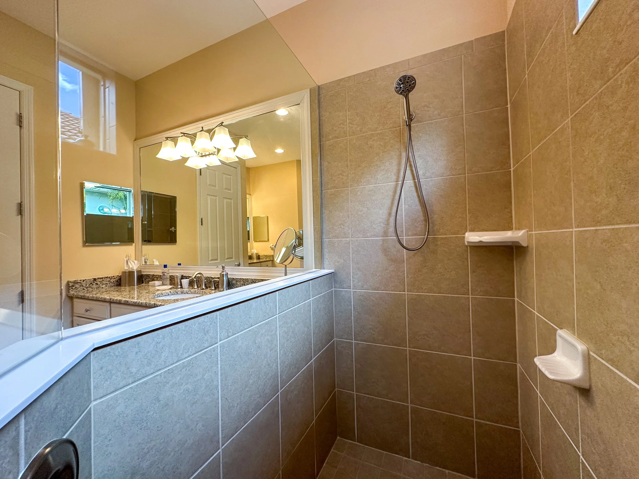 20250802 14721 Interior-44.jpg