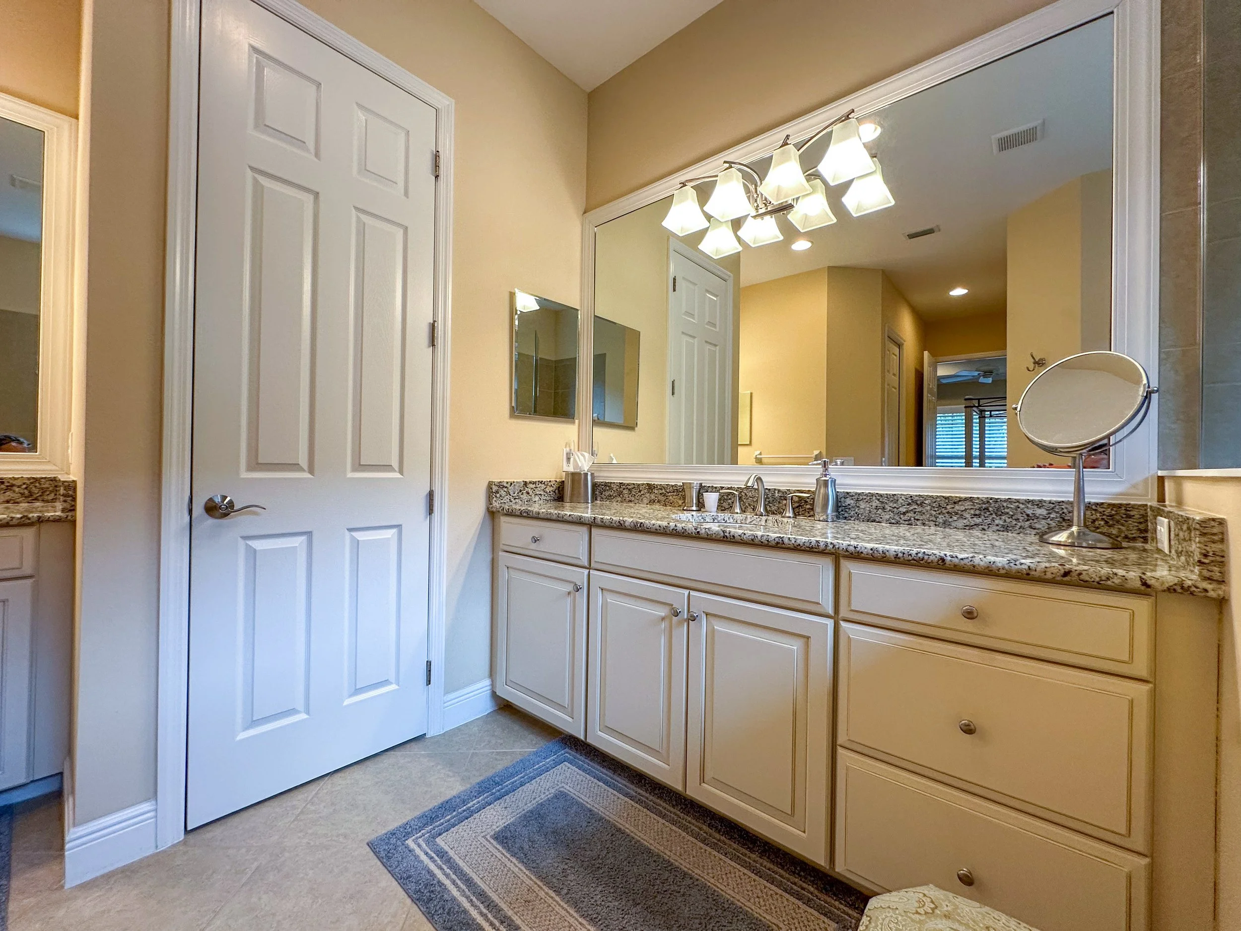 20250802 14721 Interior-45.jpg