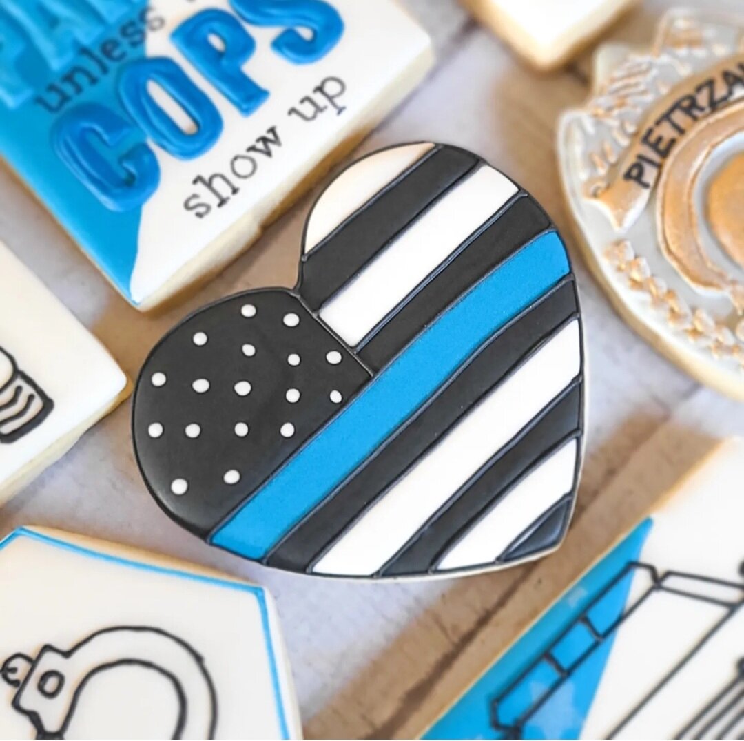 By far, my favorite set I have ever done. Thank you for your service. 💙 
&bull;
&bull;
&bull;
&bull;
#theblissfulbitellc #Cookies #sweettreats #buzzfeedfood #sugarcookies #ordernow #gilbertsmallbusiness #az #gilbertscookiegirl #shopsmall #cookiesofi
