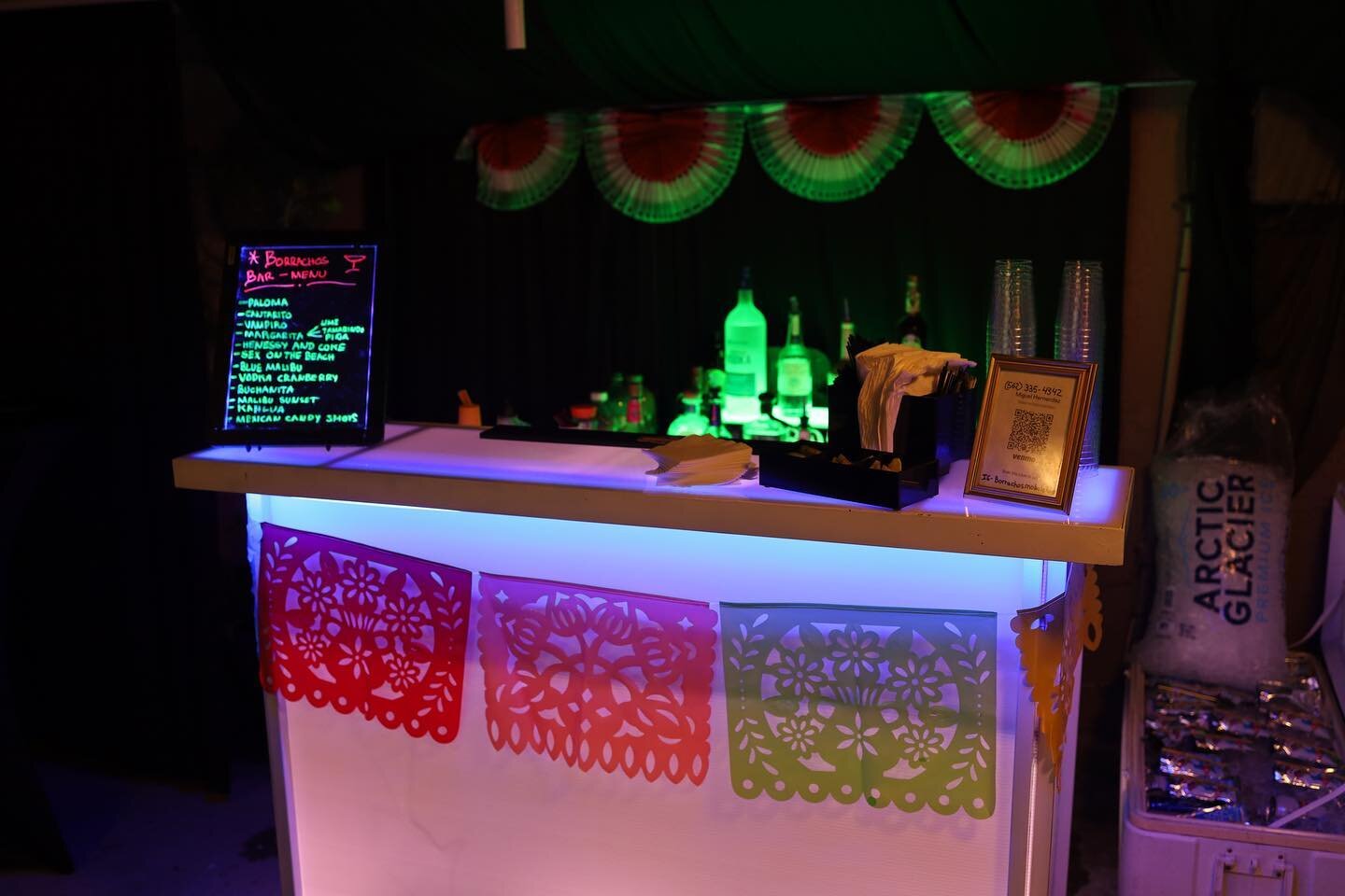 Another job done! Our light up bar fits in well with any theme
#borrachosmobilebar