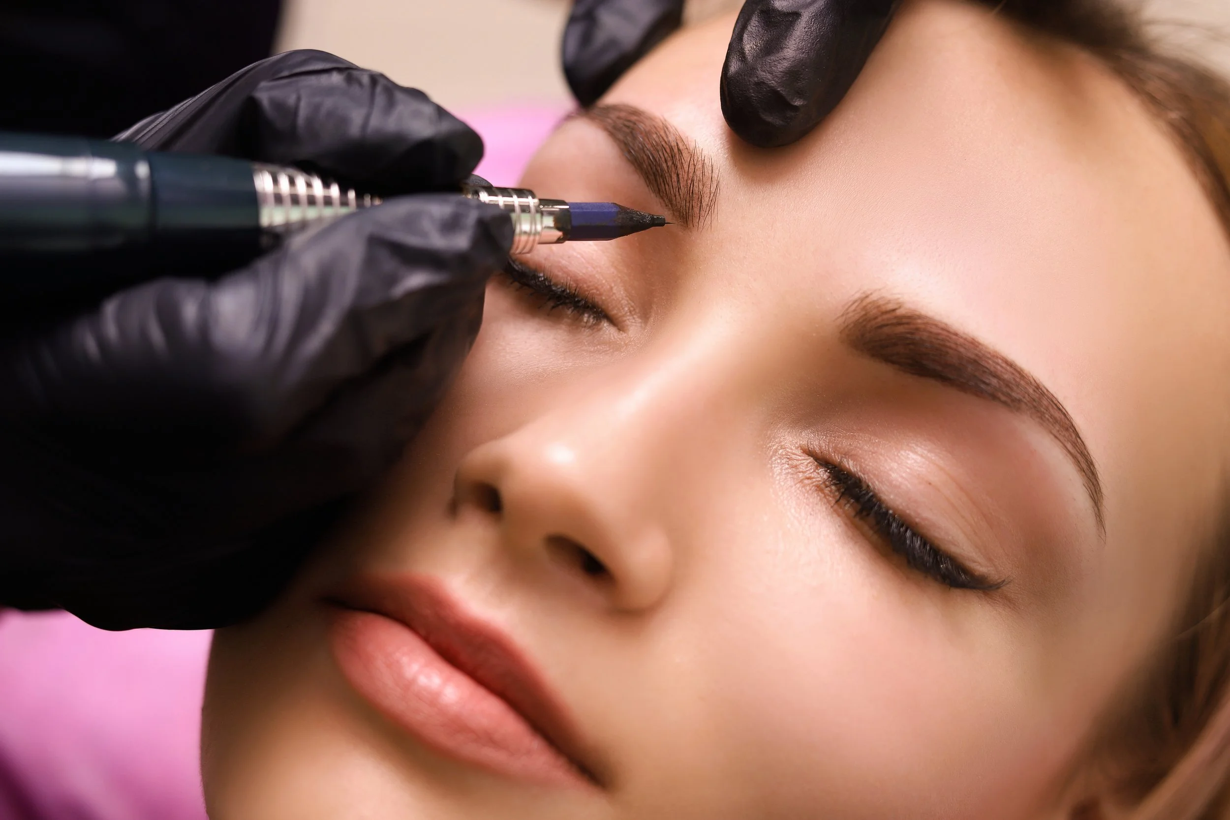 Permanent make up ombre powder fill eye brows.jpeg