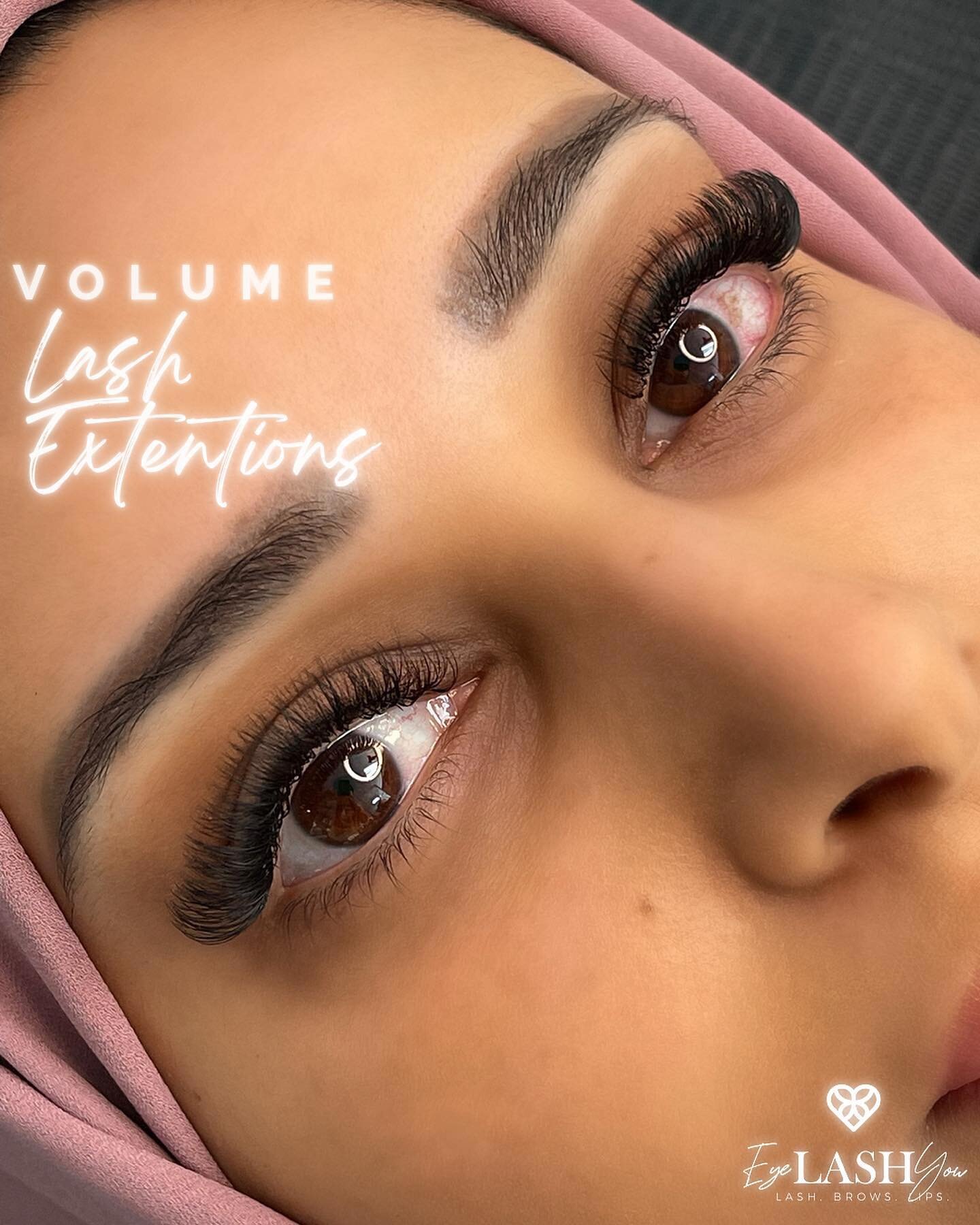 Transformation Thursday 🥰 Pretty and full lashes by Inna!! Swipe right to see the before and after of this set!!

We offer many other styles such as classic, hybrid, wispy, volume, and mega volume 🤍 Click the link in our bio and book an appointment