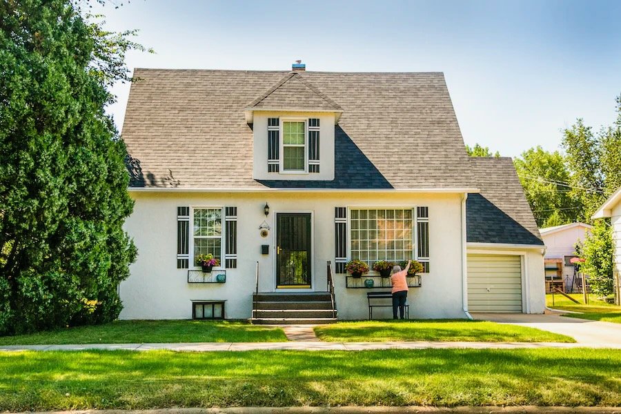 What’s the difference between a REALTOR® and a real estate agent?