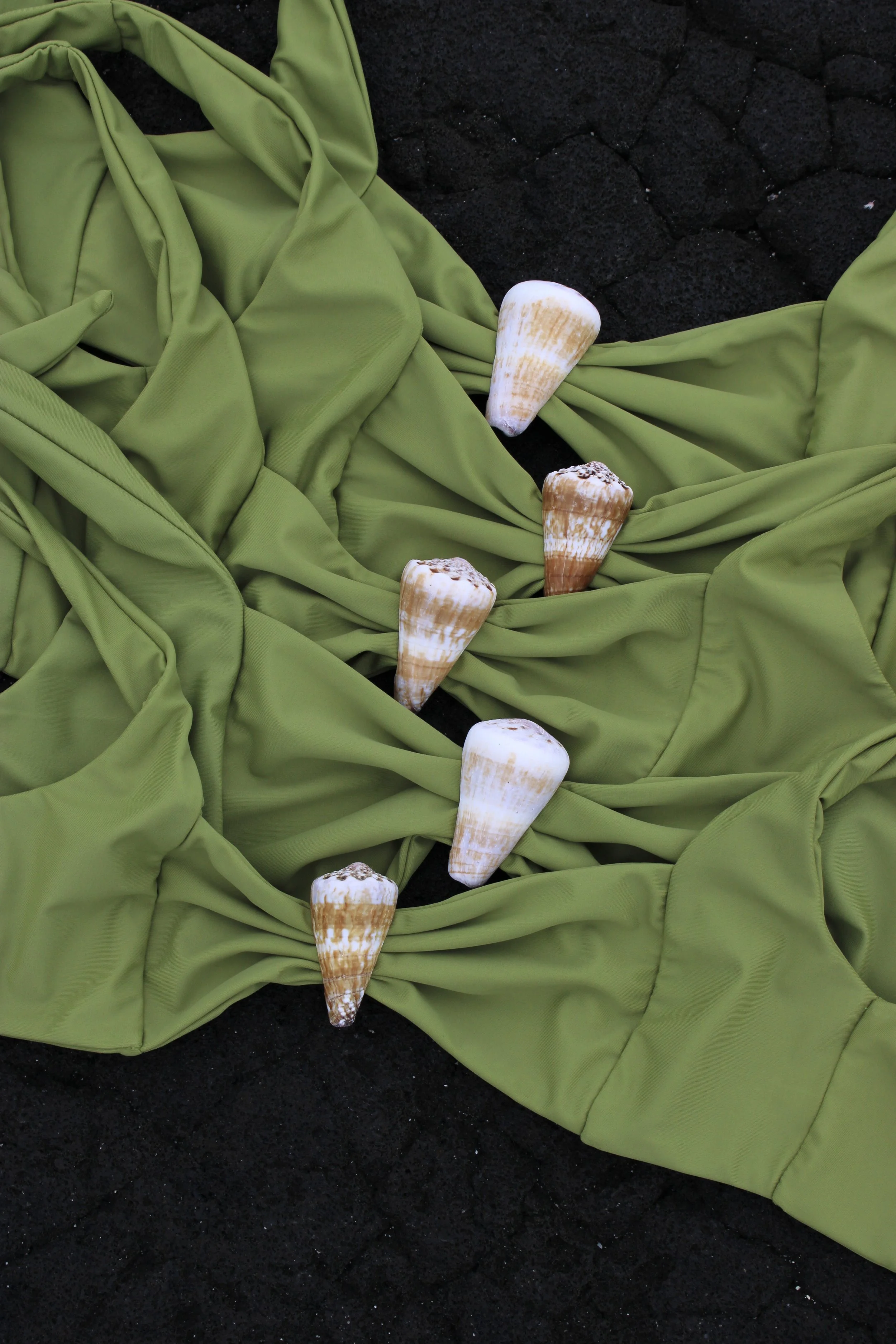Distant cone shell top - Lime - XS, S, M