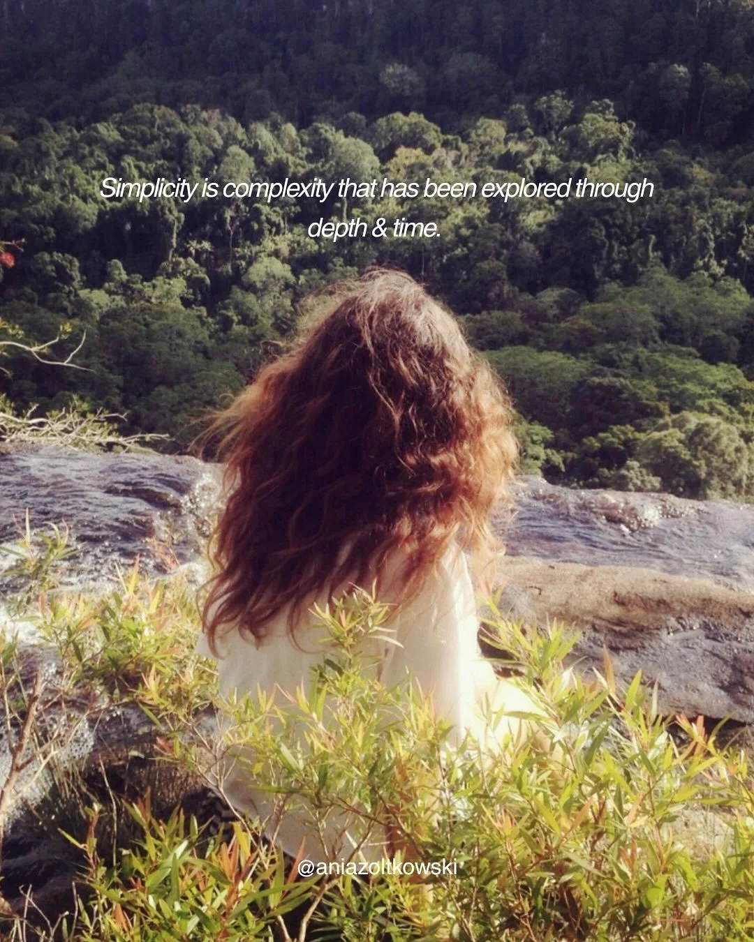 SIMPLICITY
A magical portal where so many learnings, lessons, challenges, relations and years of embodiment live within.
Why does this matter?
Because in our striving for change in this world, we can often get caught up in hierarchies. 
Hierarchi