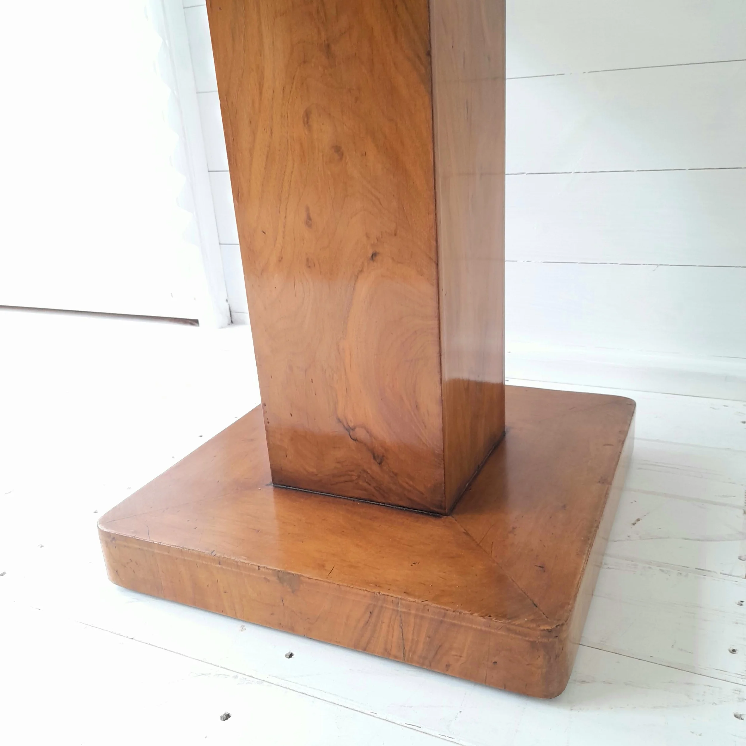 House of Modern Vintage, Mid Century furniture and Accessories,