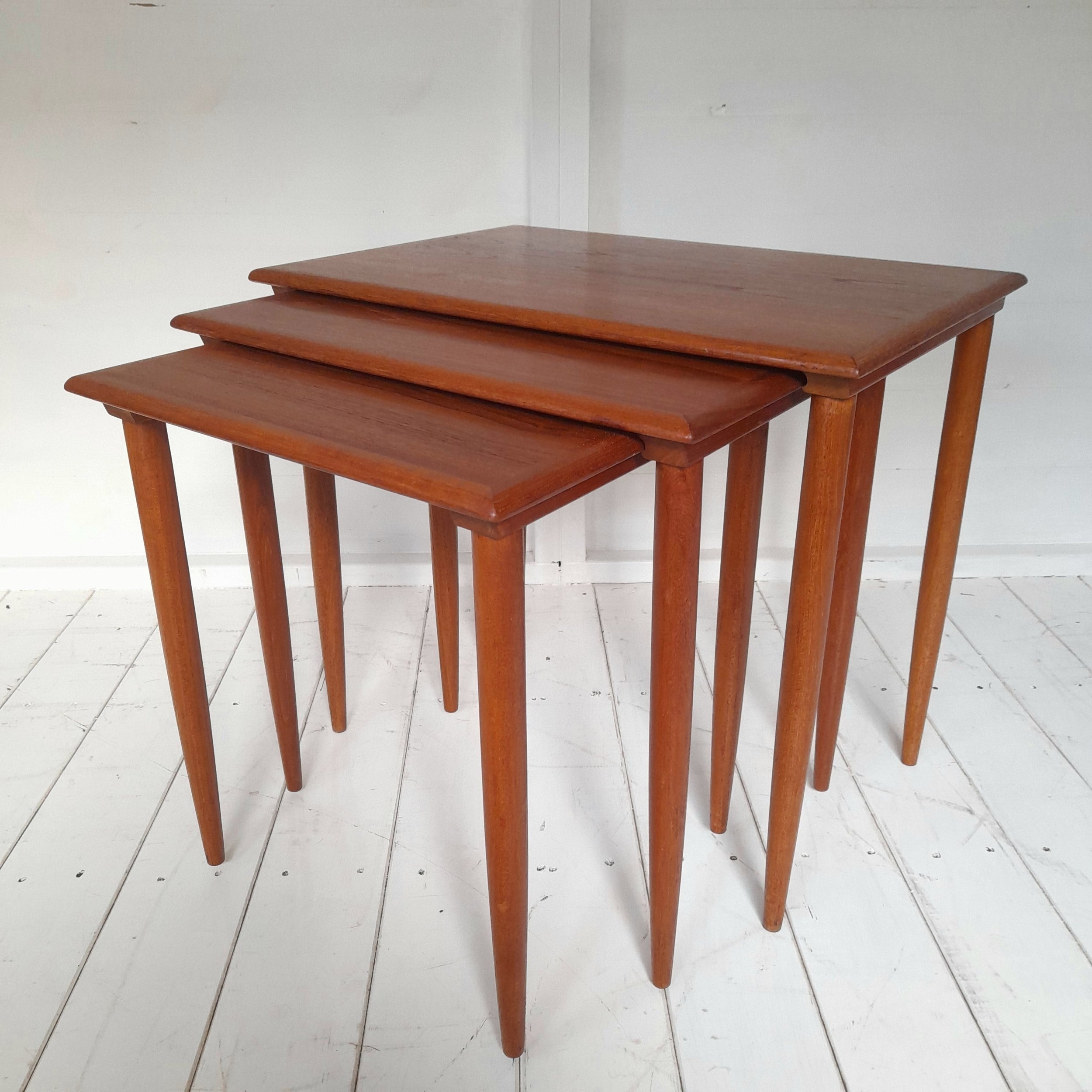 Danish+nest+of+tables+2.jpg
