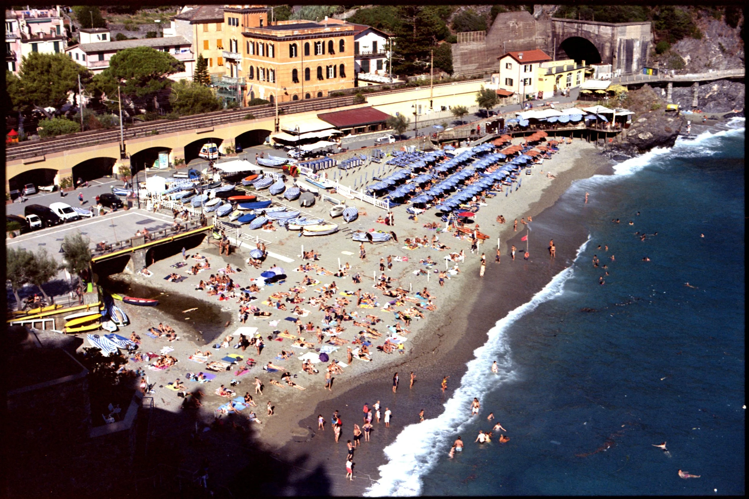2025-09 Italien 03 - N-F5 EKTAR100-09.jpg