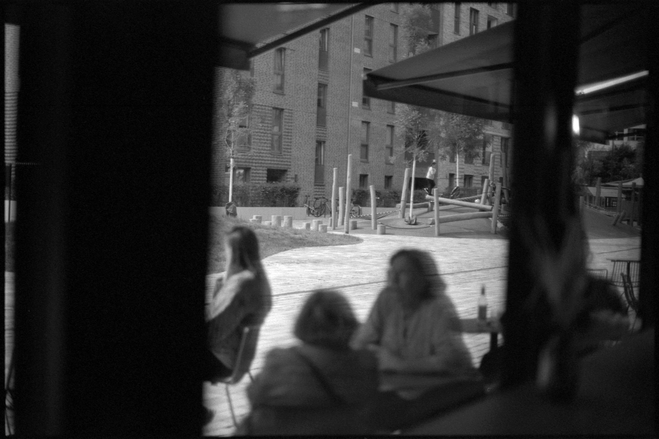2026-06-11_Motel a Miio - Kaffeerei_F5 Delta400_30.jpg