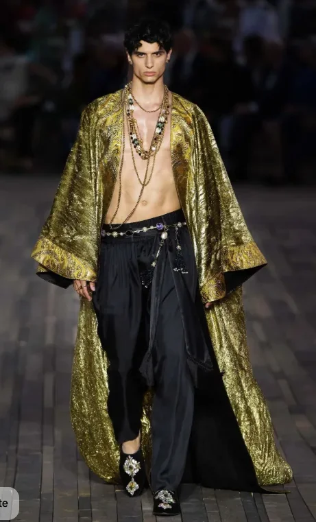 klimt ref.webp