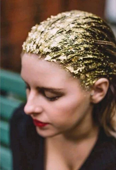 gold hair.webp