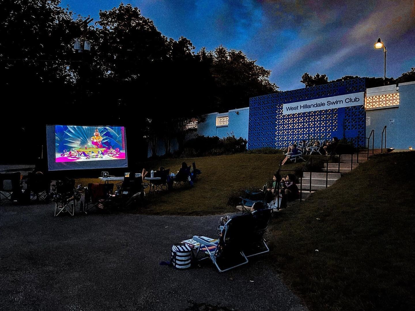 Its a beautiful night to watch a movie 🎥 🍿 #whscpool