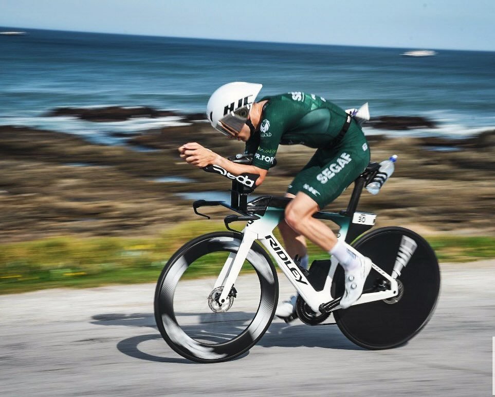 Reflecting on my recent race at @ironmansouthafrica fills me with a mix of emotions. The day started with anticipation and excitement, feeling strong and confident as I dove into the swim. The first 120 kilometers of the bike leg flew by, fueled by a