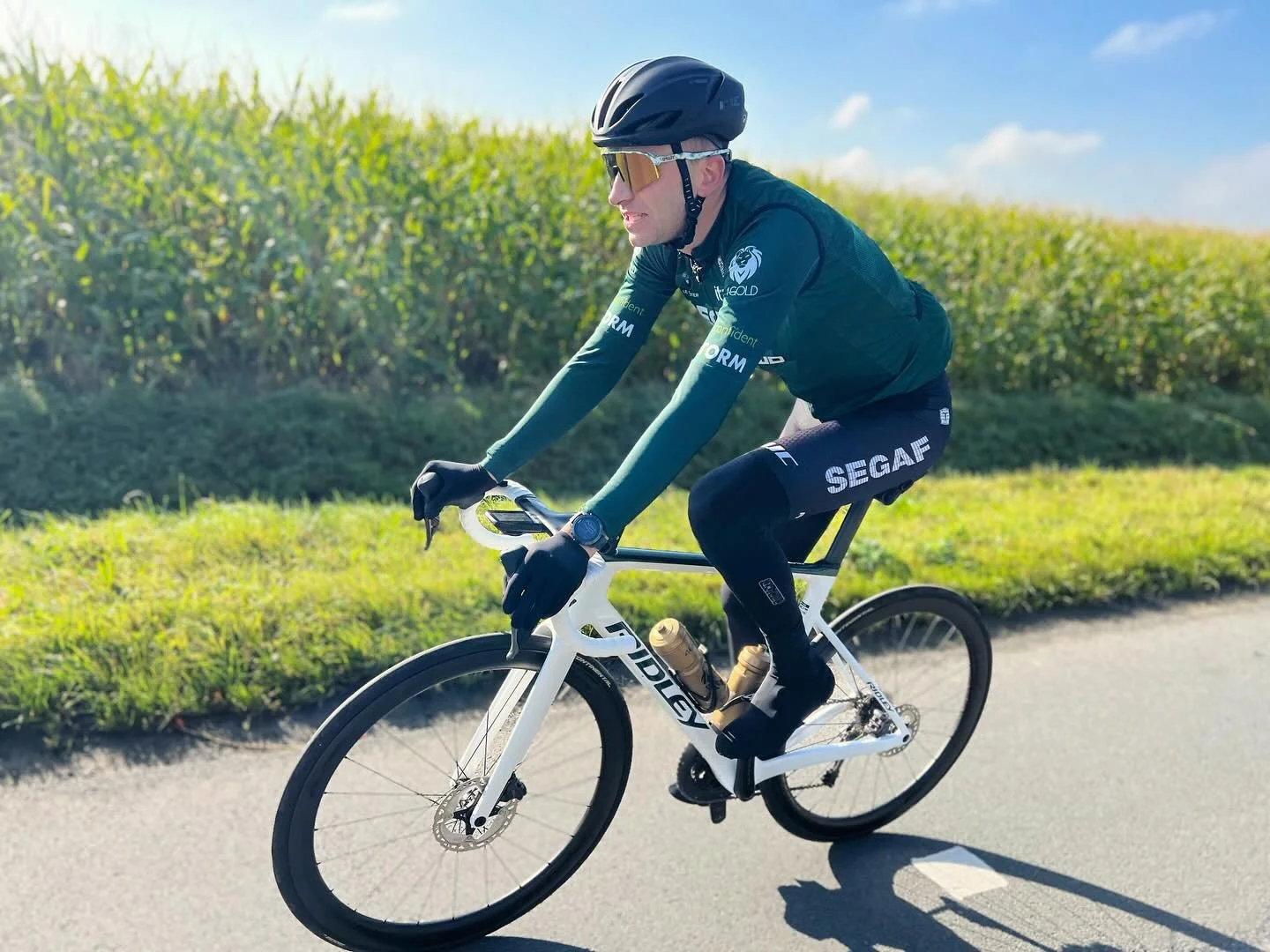 Performance meets comfort with the new HJC Furion 3.0

Even while I&rsquo;m recovering, I&rsquo;ve had the chance to put the new @hjcsports Furion 3.0 through its paces, and I&rsquo;m seriously impressed!

💨 Top Highlights:

✔️Aerodynamic Perfection