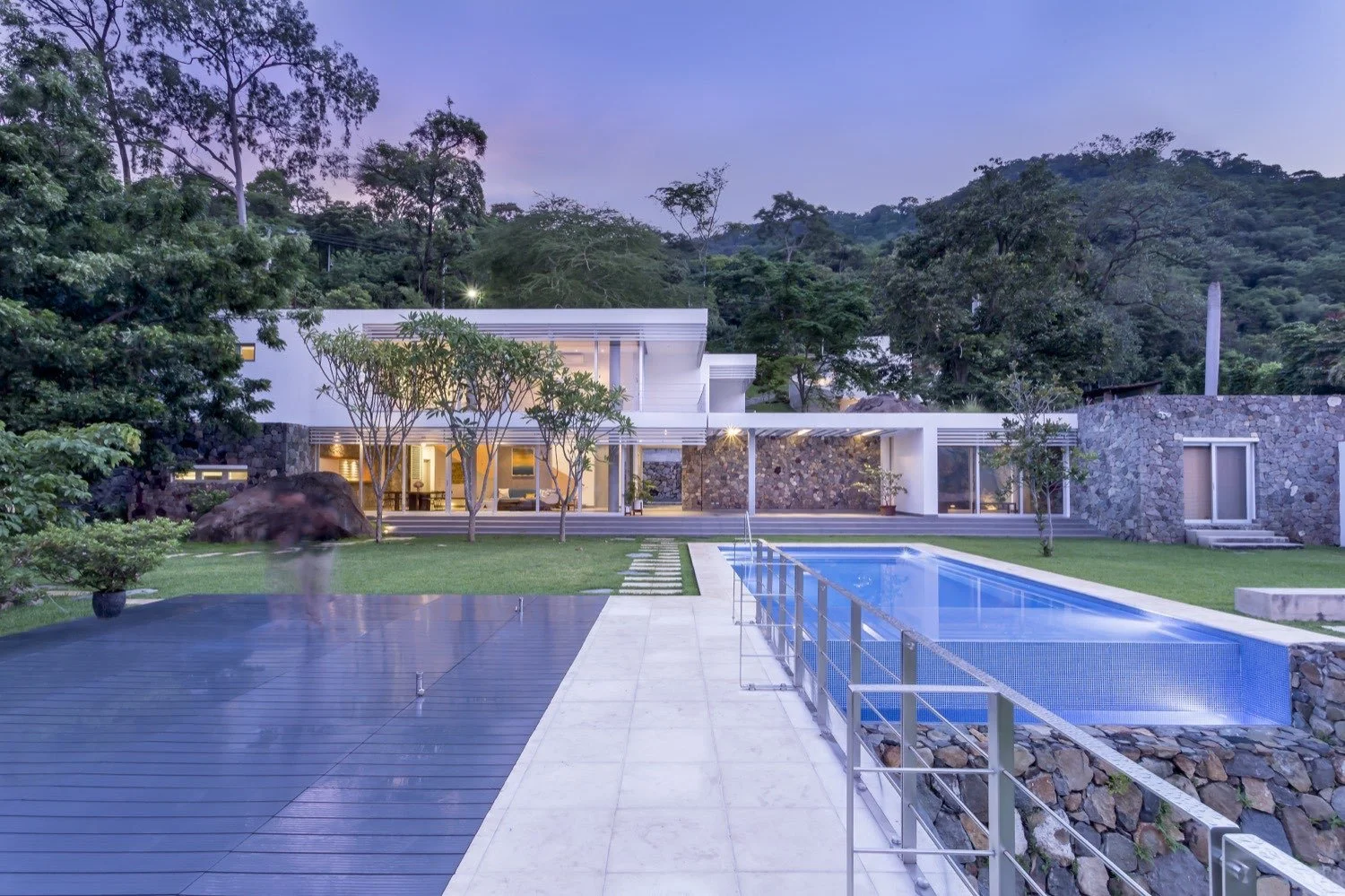 11 años documentando proyectos residenciales, comerciales y de hospitalidad en México y Centroamérica