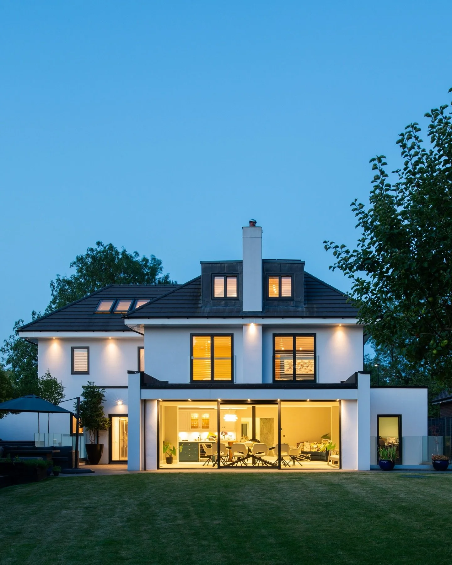 New Build House, Enfield | London

Brightman Clarke Architects were appointed to produce a number of design revisions and deliver a new build home which had been originally designed by London based architects Price Gore.

The brief called for a low-e