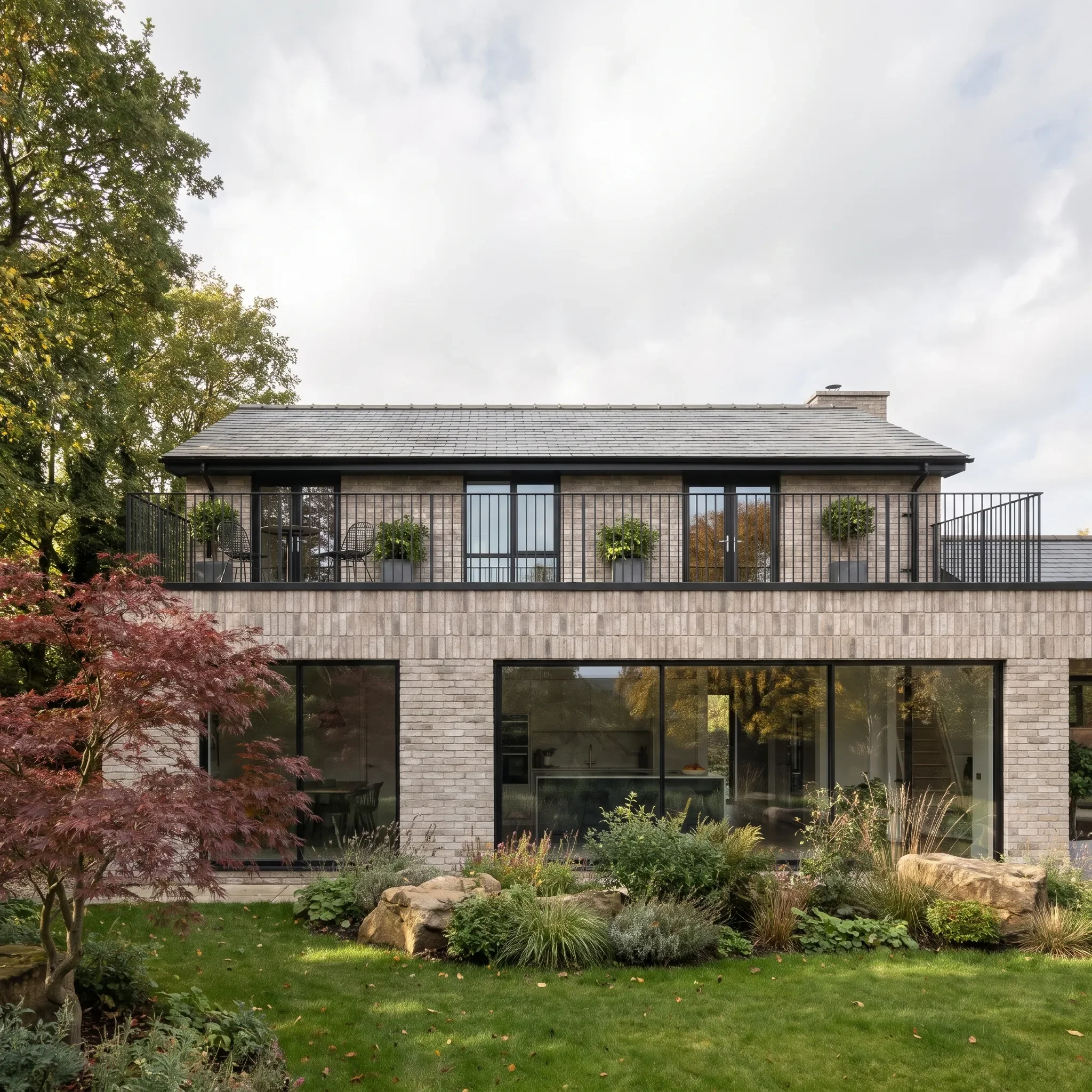 Full-height glazing strengthens the connection between the house and garden