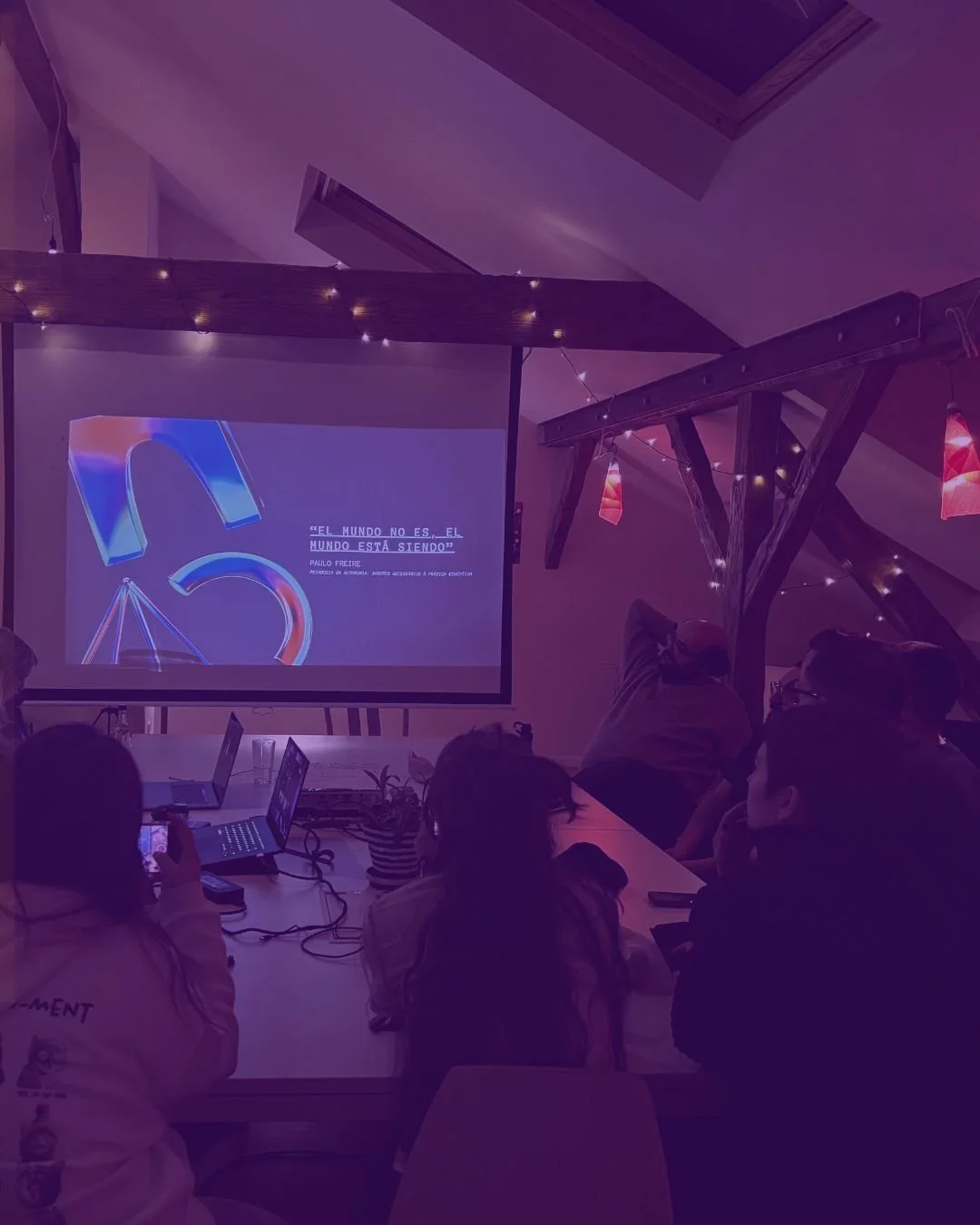 Humanos Cuestionando las Máquinas