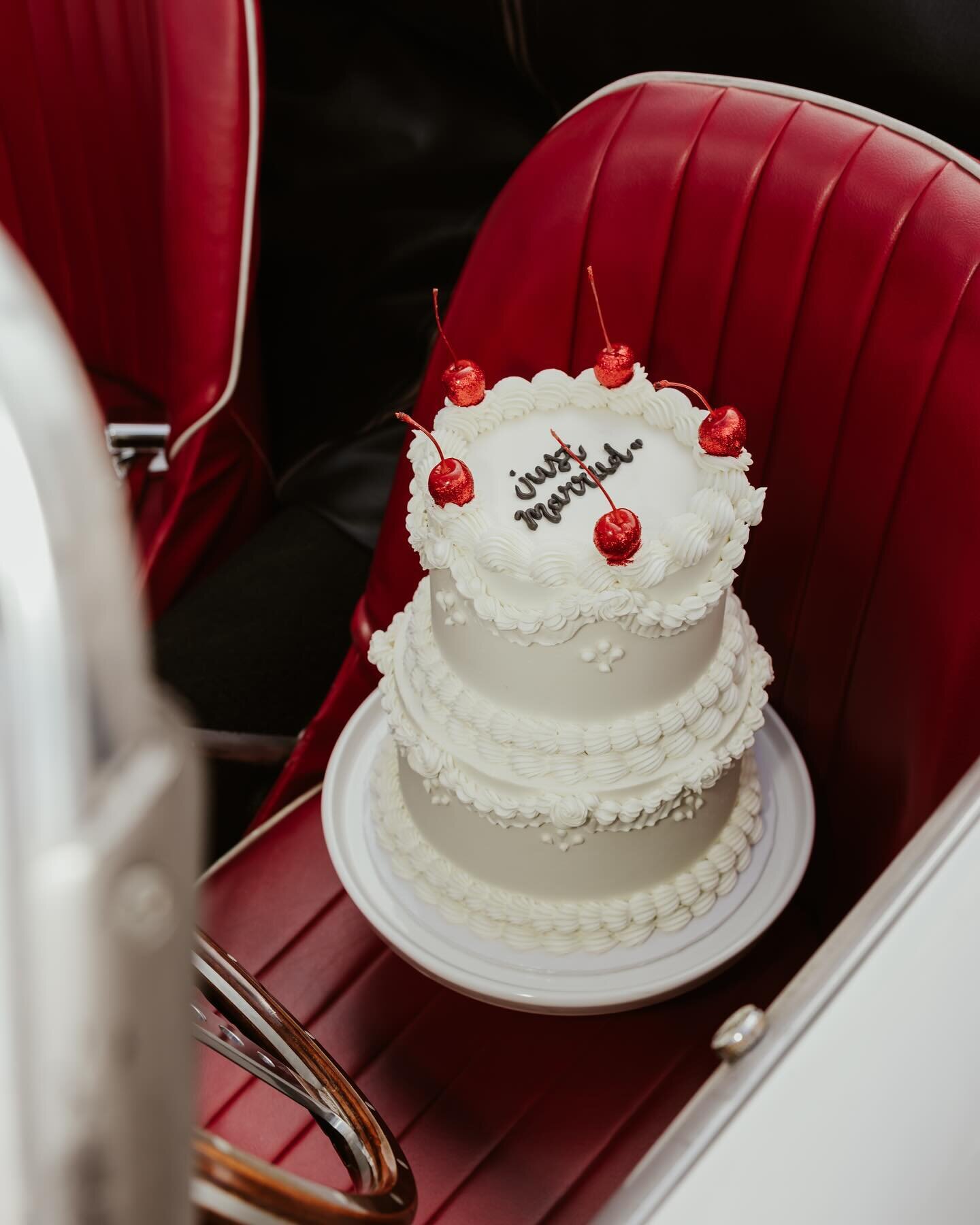 Get in, we&rsquo;re getting married!

Photo: @bgstudios_photography 
Car: @rnd_kc 
Planning: @thirtyonethirty_events