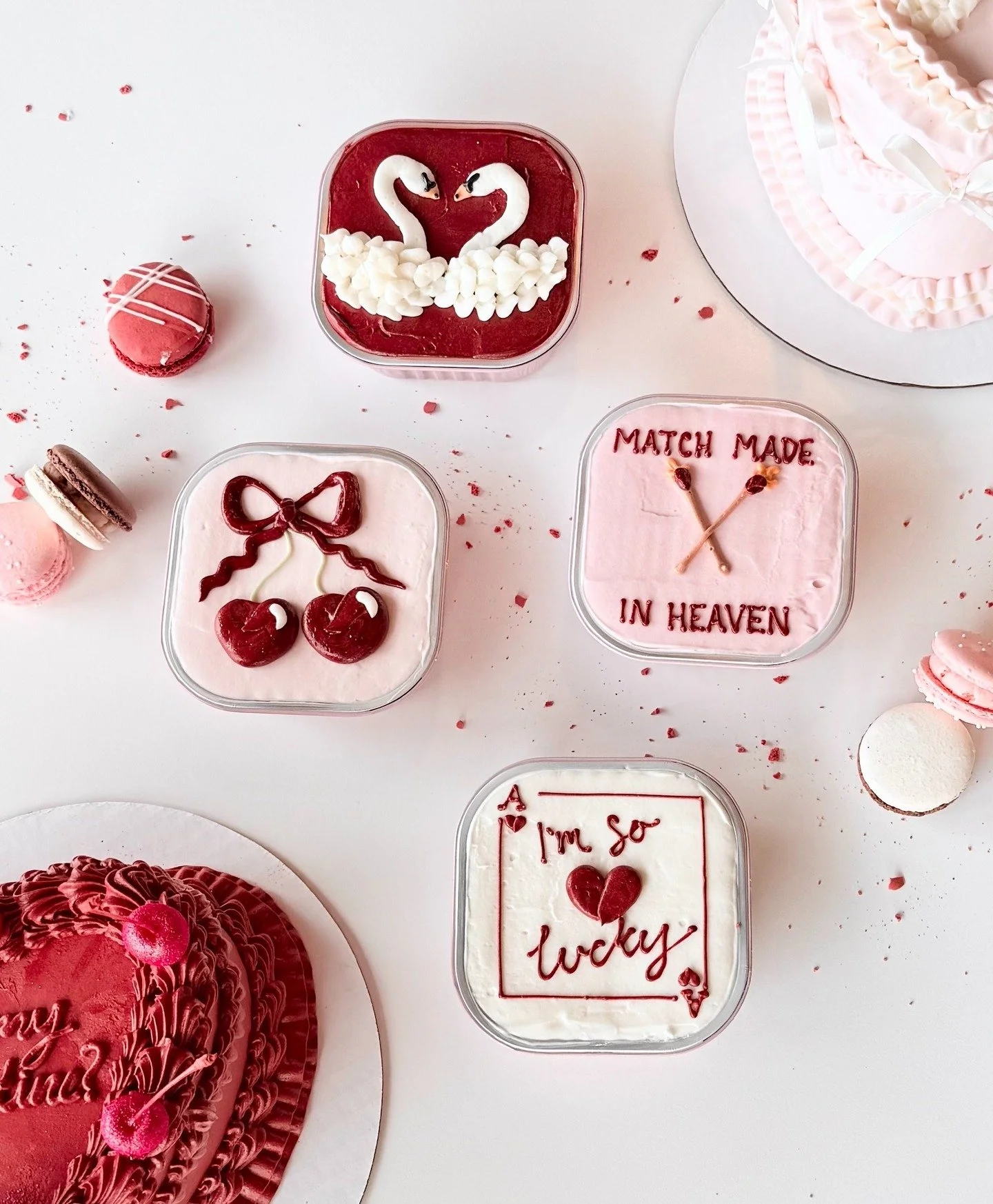 🎀 Roses are red,
Violets are blue,
Our Valentine&rsquo;s preorders are LIVE
and they&rsquo;re waiting for you 🎀

From Valentine&rsquo;s cakes and lunchbox cakes to conversation heart macarons, French macarons, and dreamy coffee + flower bundles: we