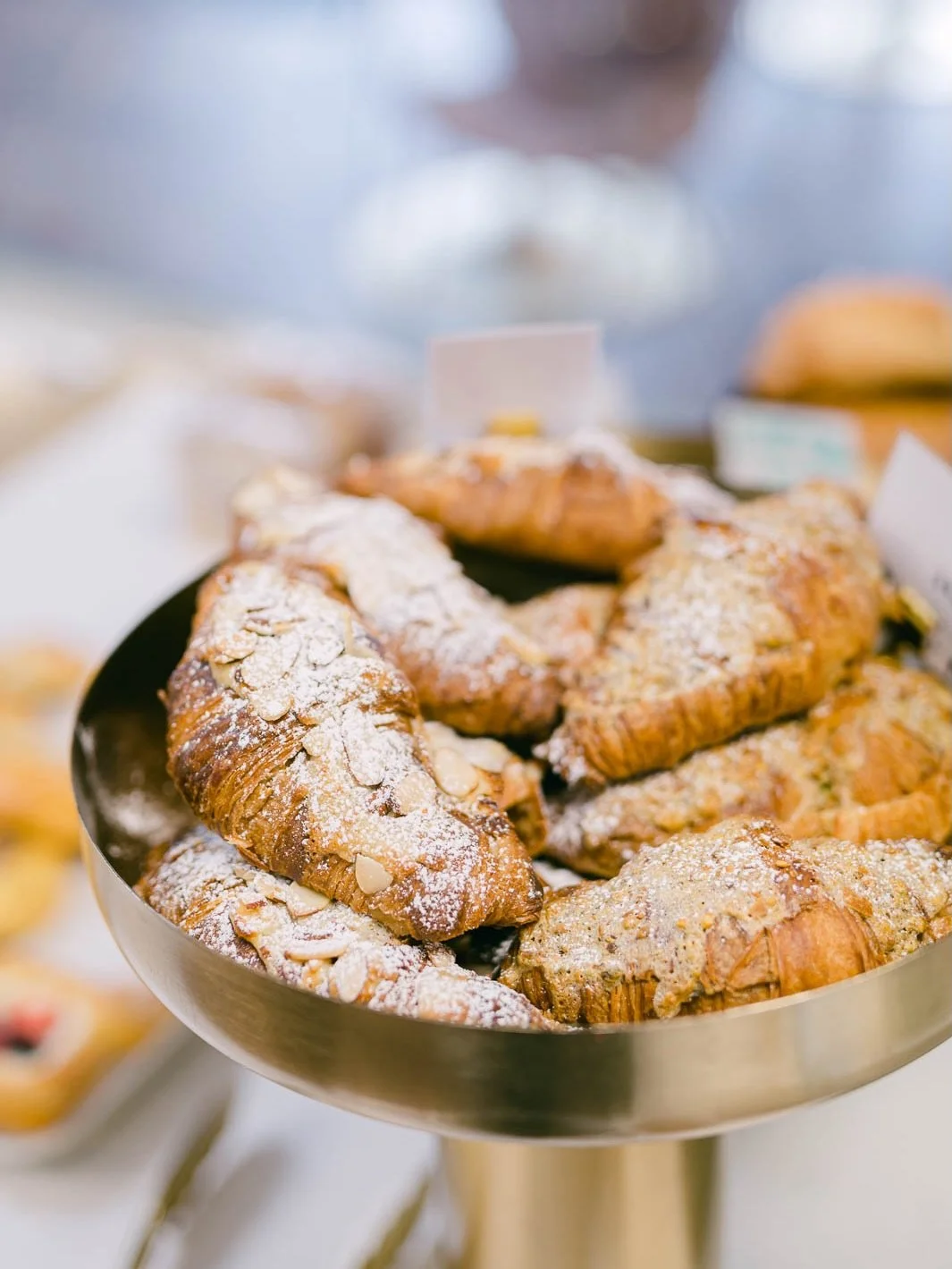 This week&rsquo;s menu drop! 🤍 It&rsquo;s been way too long since we&rsquo;ve made orange cardamom scones and I&rsquo;m so excited to be bringing those back this week! 

We have a packed week full of graduations, weddings, birthdays and &ldquo;just 