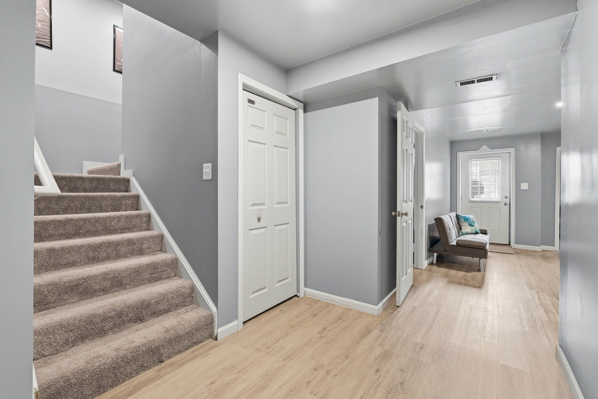 -9850 Mannhiem Ln Waldorf MD81-.jpg
