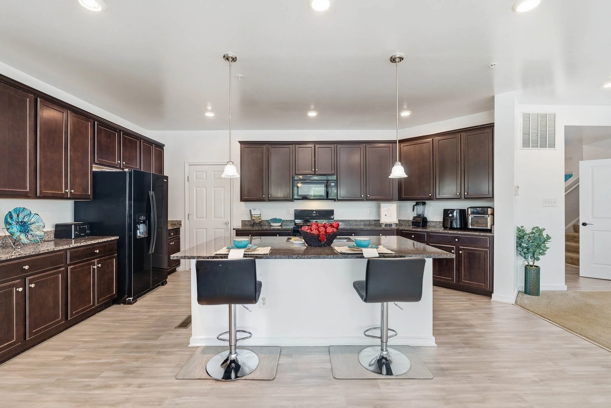 -9850 Mannhiem Ln Waldorf MD26-.jpg