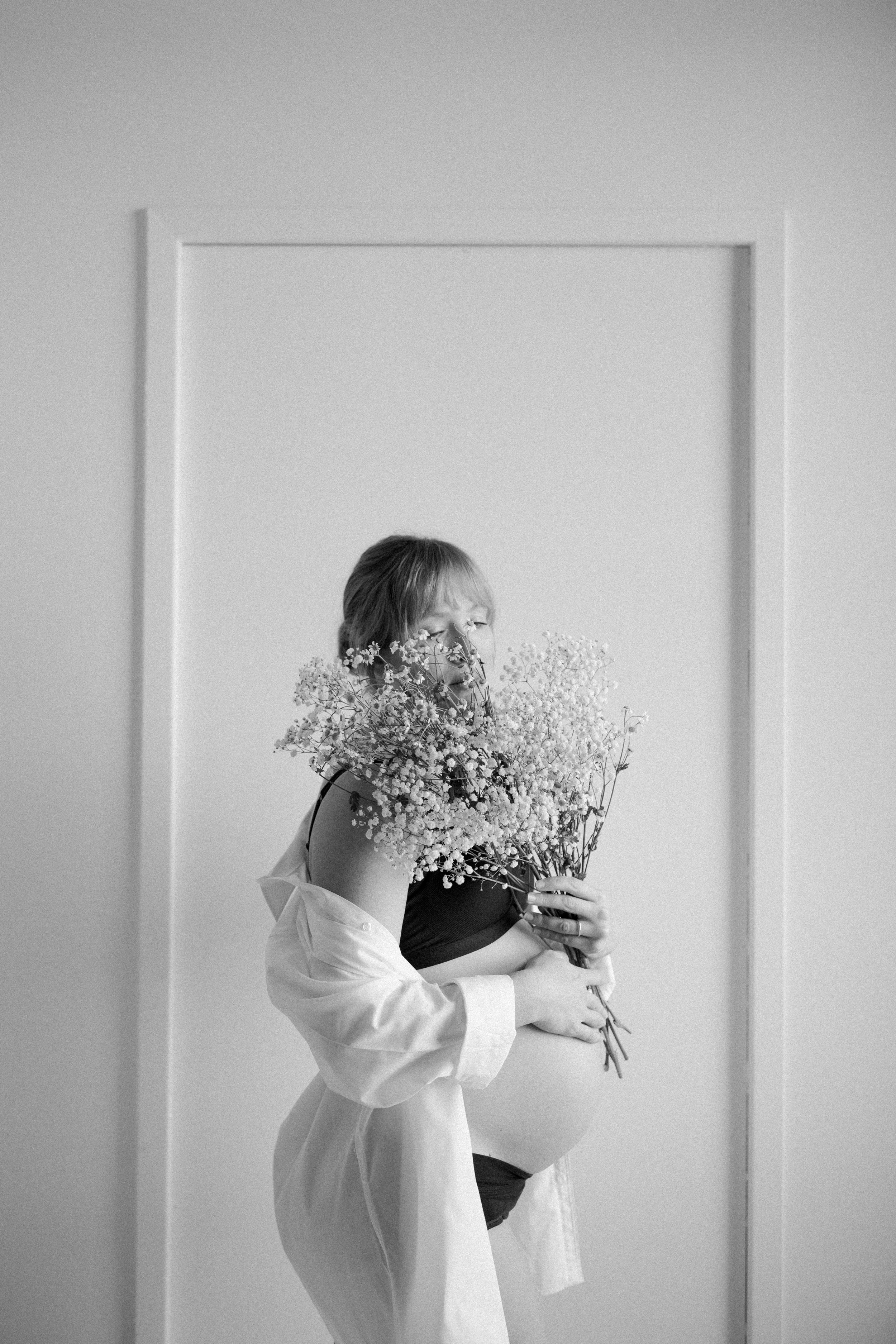 Monochrome Maternity_-44.jpg