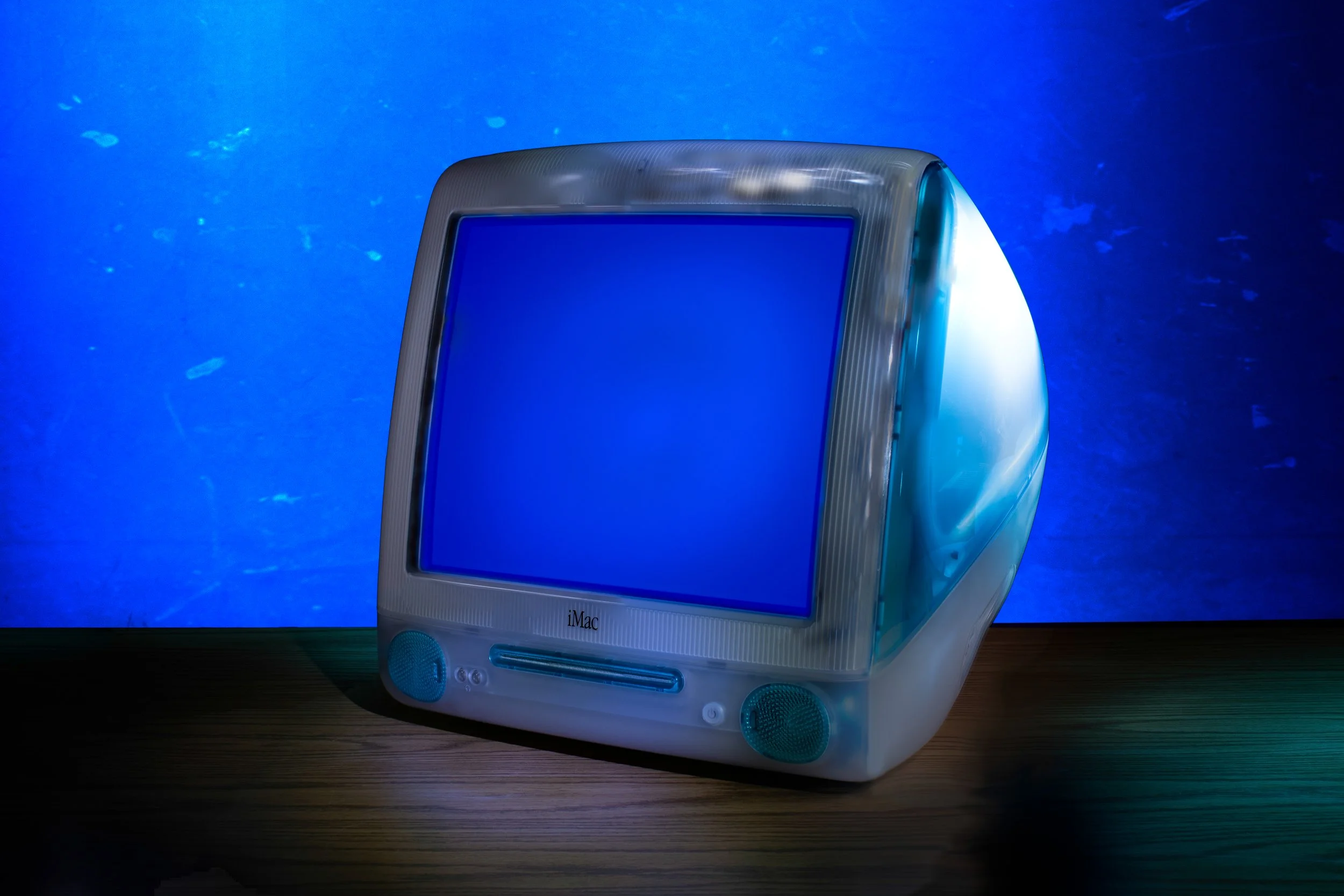 iMac_G3_light_painting.jpg