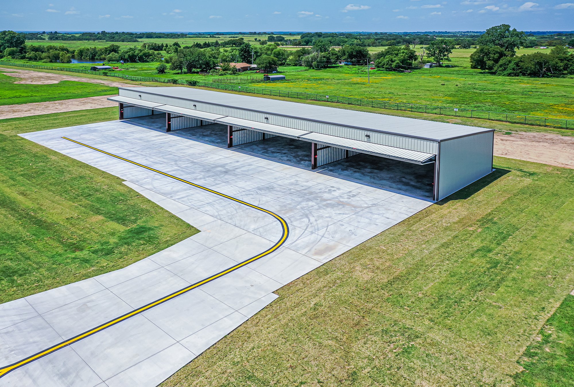 PRAGUE-MUNICIPAL-AIRPORT-HANGARSby-Firebrand-Construction01.jpg